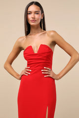 Effortless Radiance Magenta Strapless Mermaid Maxi Dress