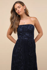 Perfectly Stunning Emerald Jacquard Strapless Midi Dress
