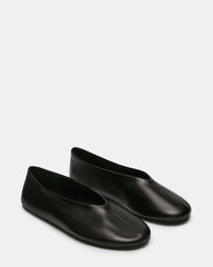 CYNTRA BLACK LEATHER