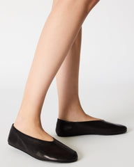 CYNTRA BLACK LEATHER