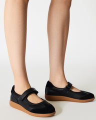 MOVEMENT BLACK