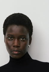 Advice Turtleneck - Wonder Yarn - BLACK