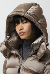 The SuperSnug Puff™ - Liquid Shine - MODERN TAUPE