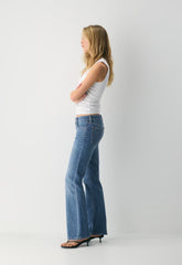 Denim Forum 002 Slim Lo-Rise Bootcut Jean - 5 YRS KISS N TELL BLEU