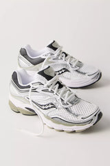 Saucony ProGrid Omni 9 Sneakers
