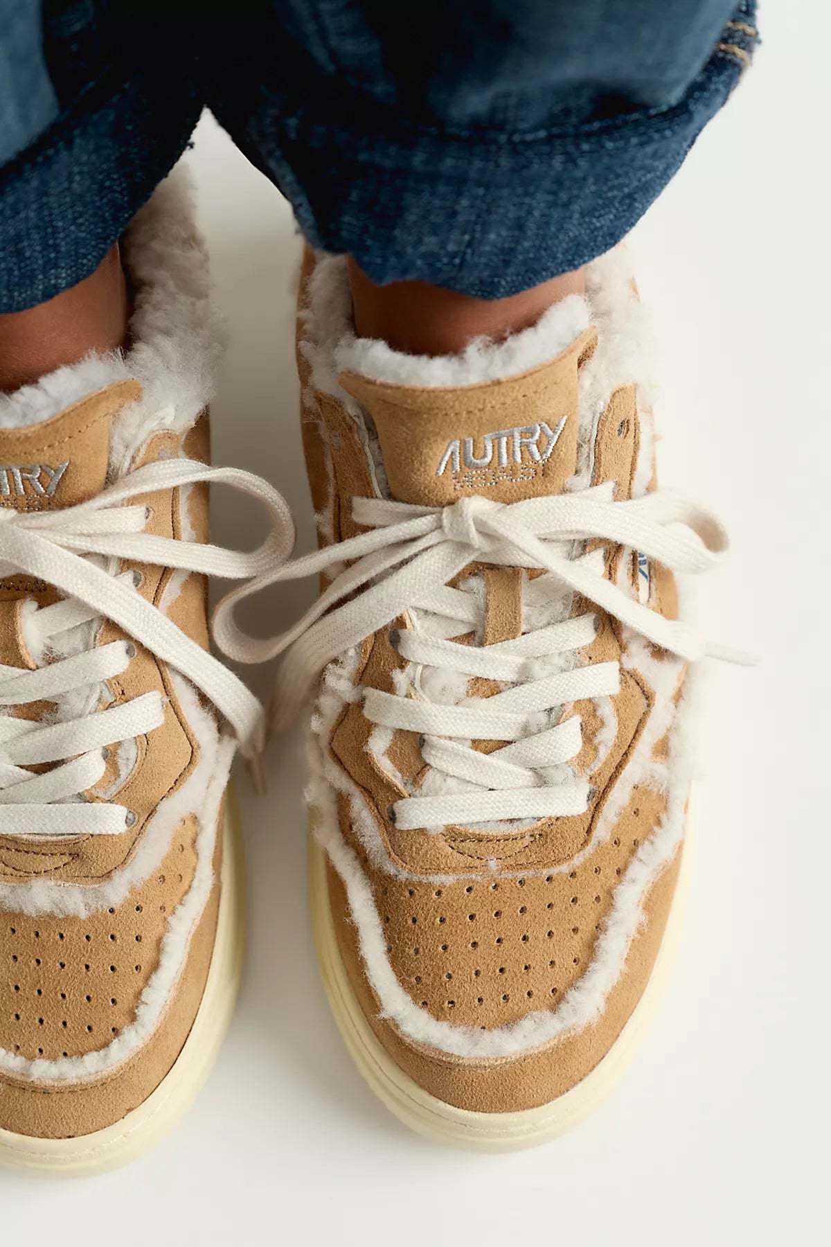 Autry Medalist Cozy Low-Top Sneakers