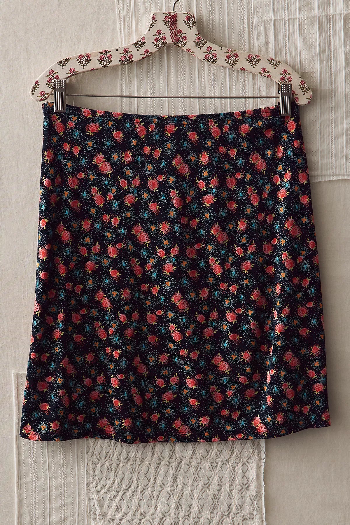 FP MART: Vintage: The Originals Raspberry Print Skirt