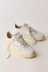 Autry Medalist Floral Low-Top Sneakers