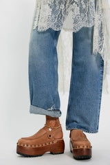 Everette Platform Clogs