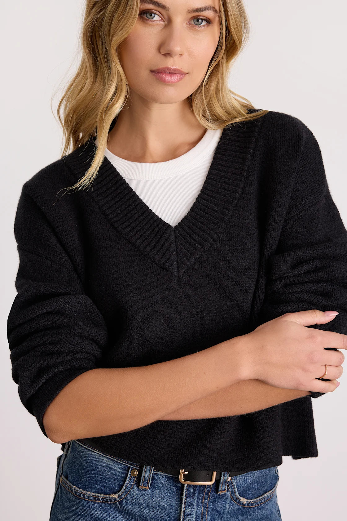 Mikuna Black V-Neck Cropped Sweater