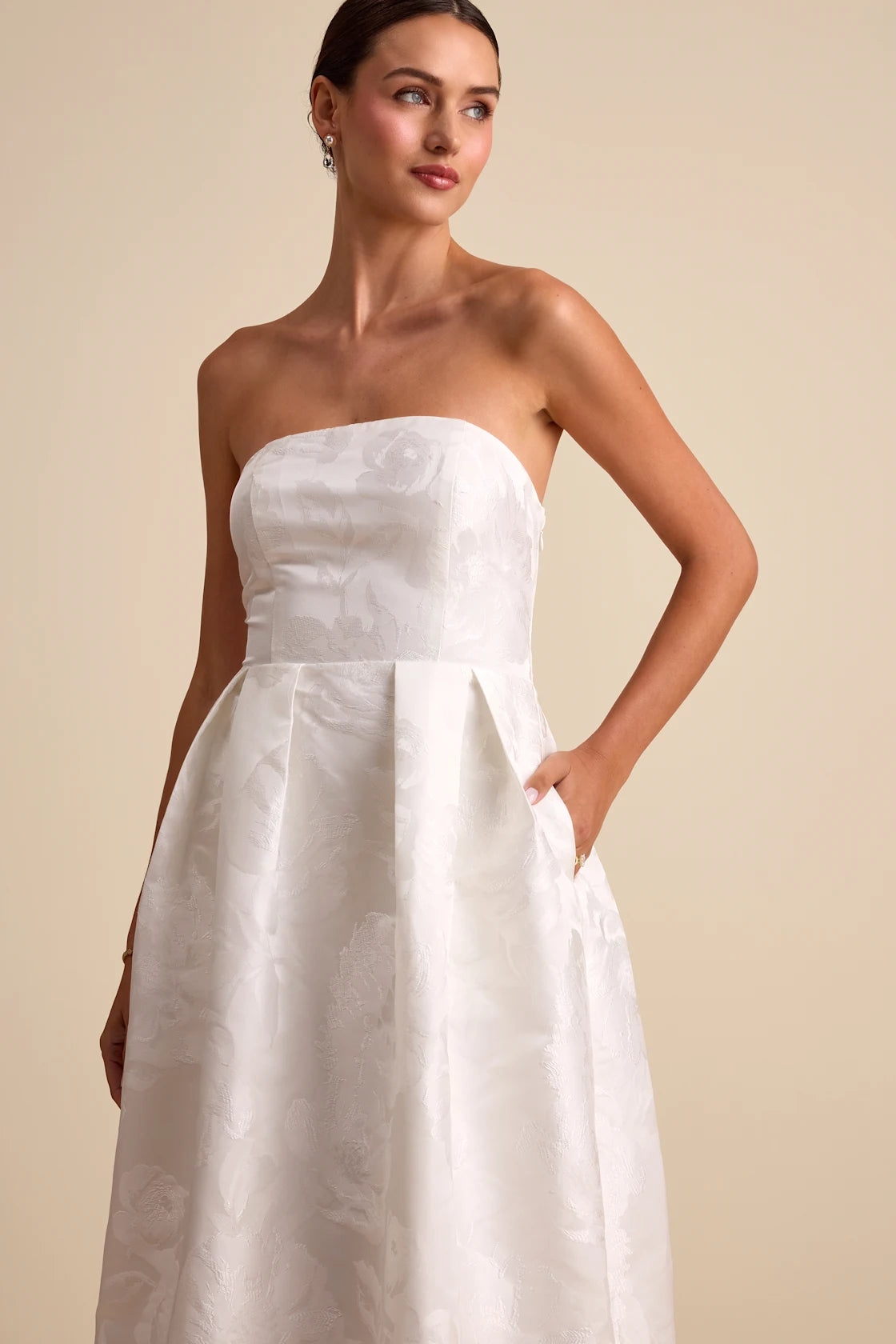 Laurelin White Jacquard Pleated Strapless Maxi Dress