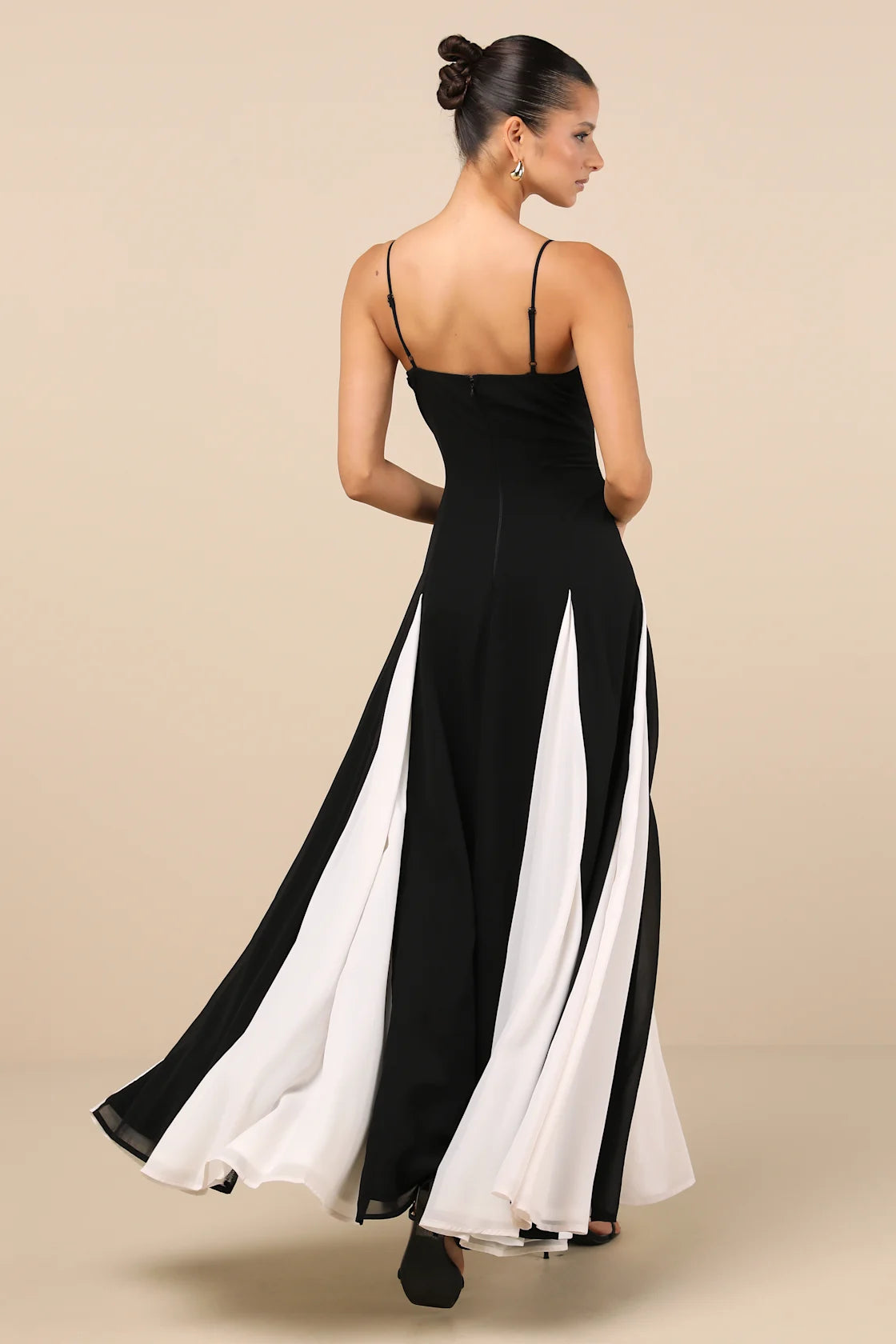 Elisha Black and White Sleeveless Maxi Dress