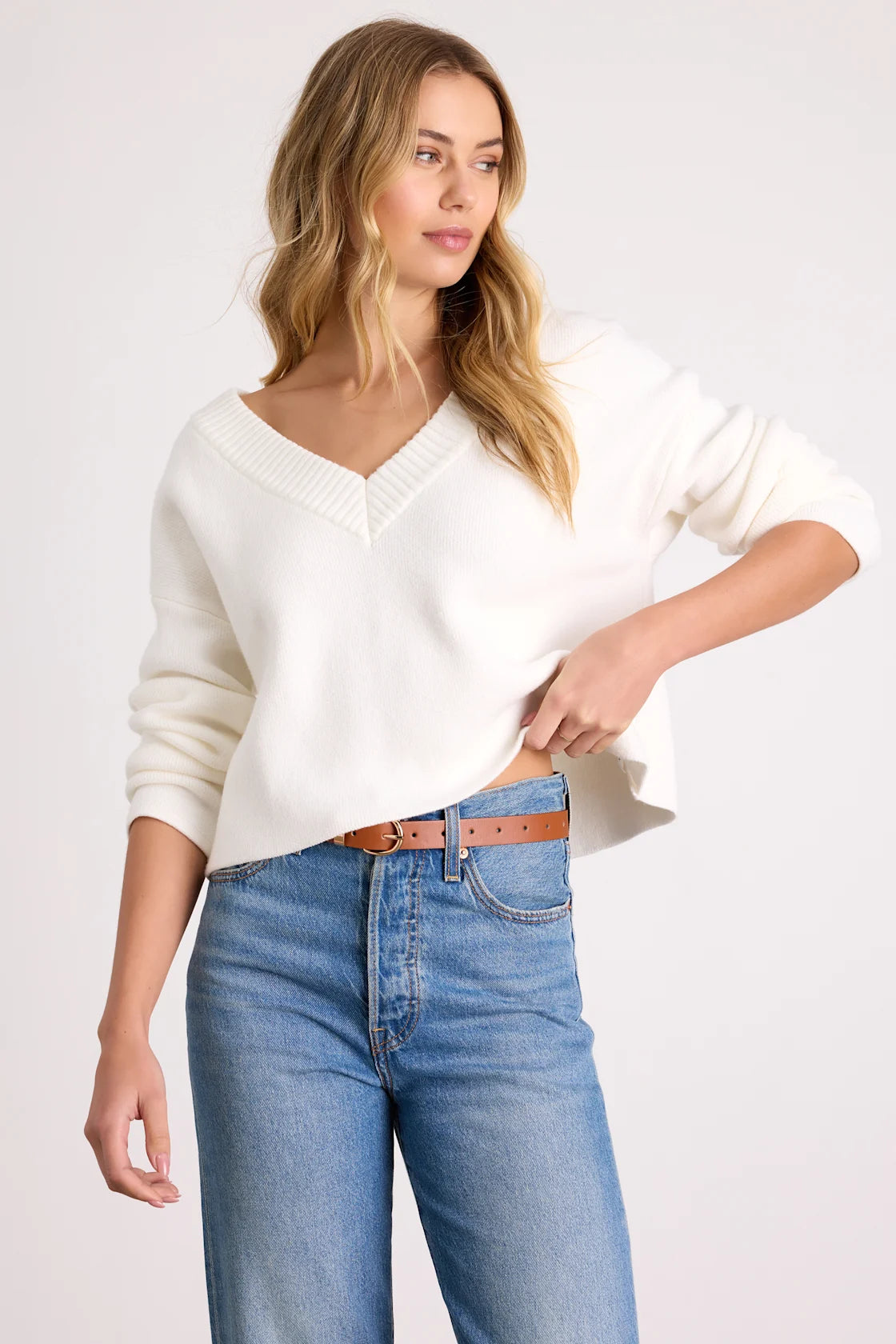 Mikuna Black V-Neck Cropped Sweater