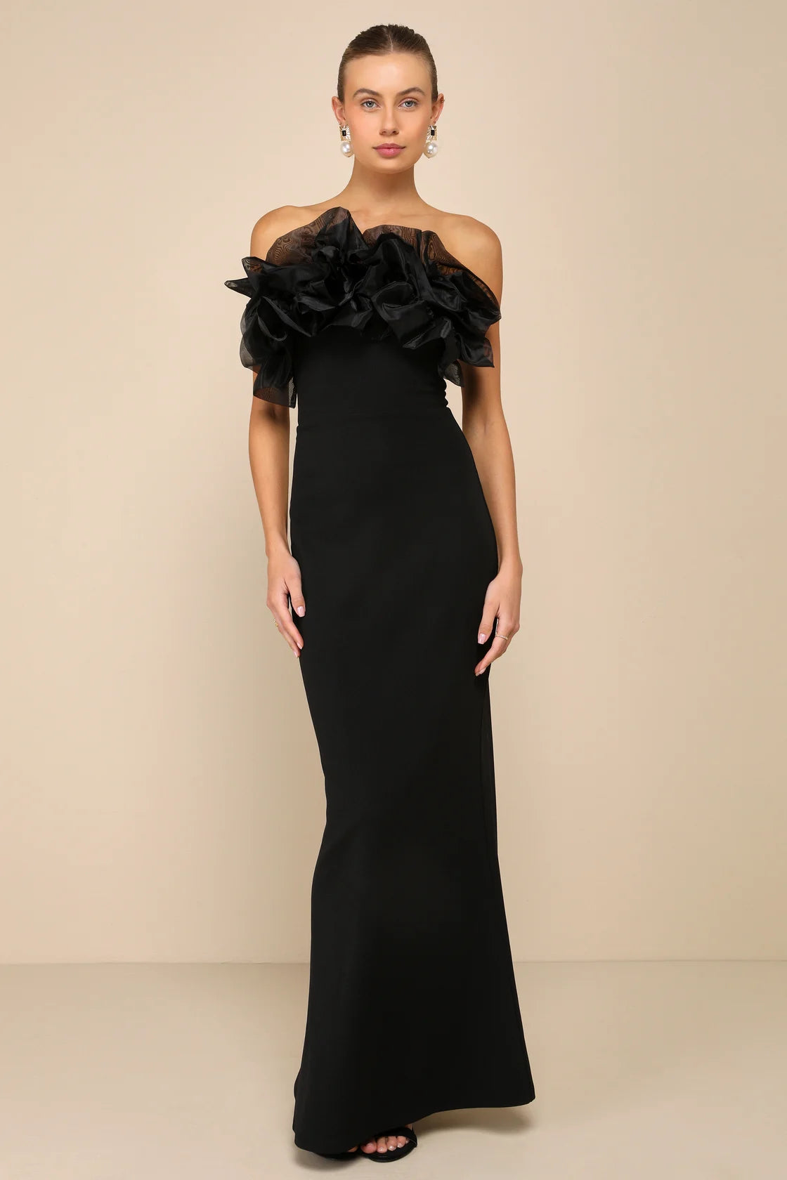 Evening Excellence White Ruffled Strapless Mermaid Maxi Dress