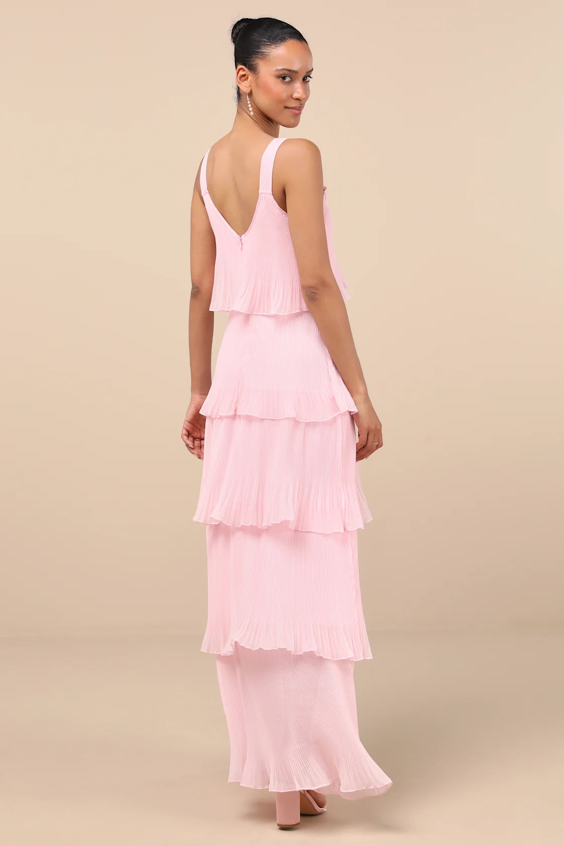 Elegant Nature Black Pleated Sleeveless Tiered Maxi Dress