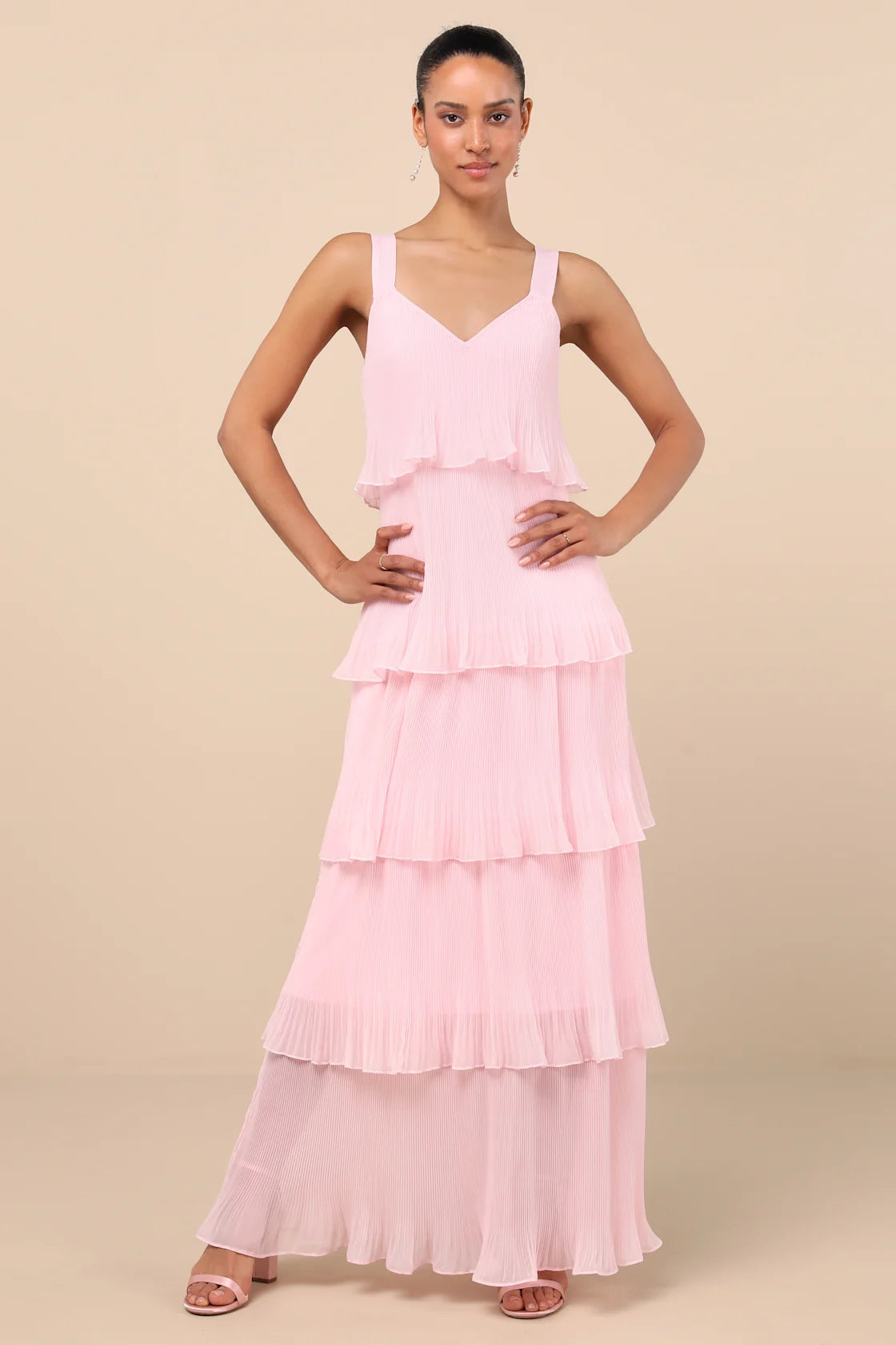 Elegant Nature Black Pleated Sleeveless Tiered Maxi Dress
