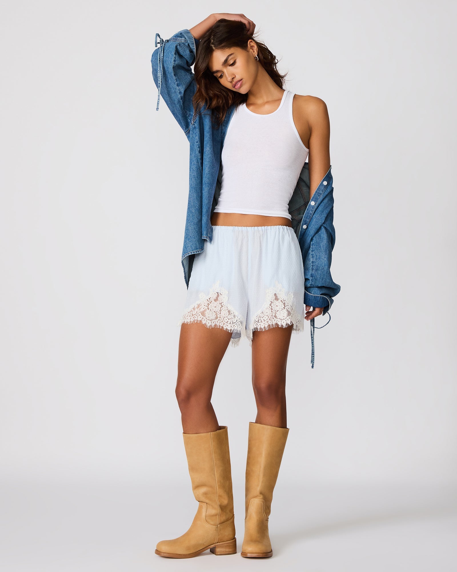 DAISEE SHORT BLUE ICE