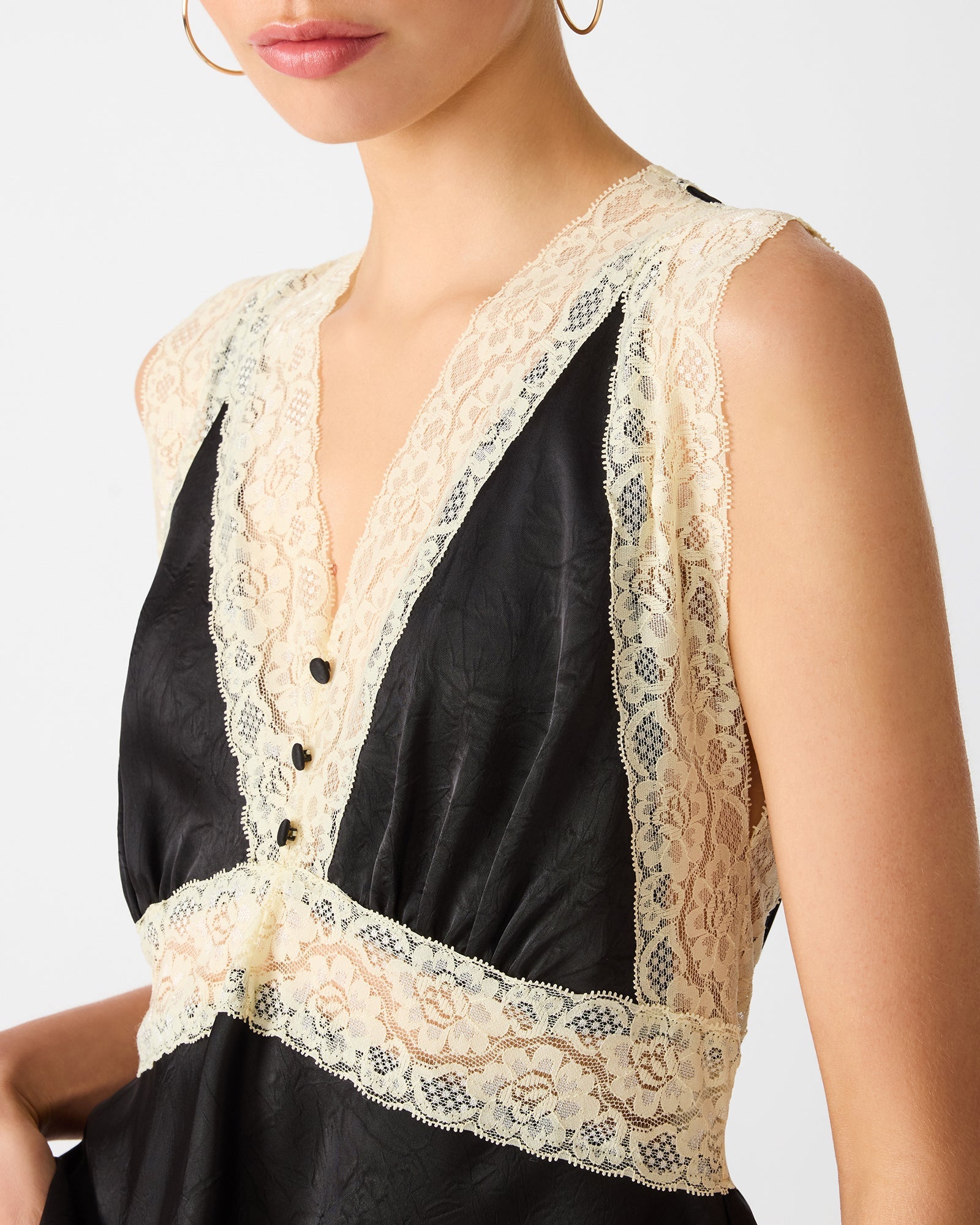 ELINOR TOP BLACK