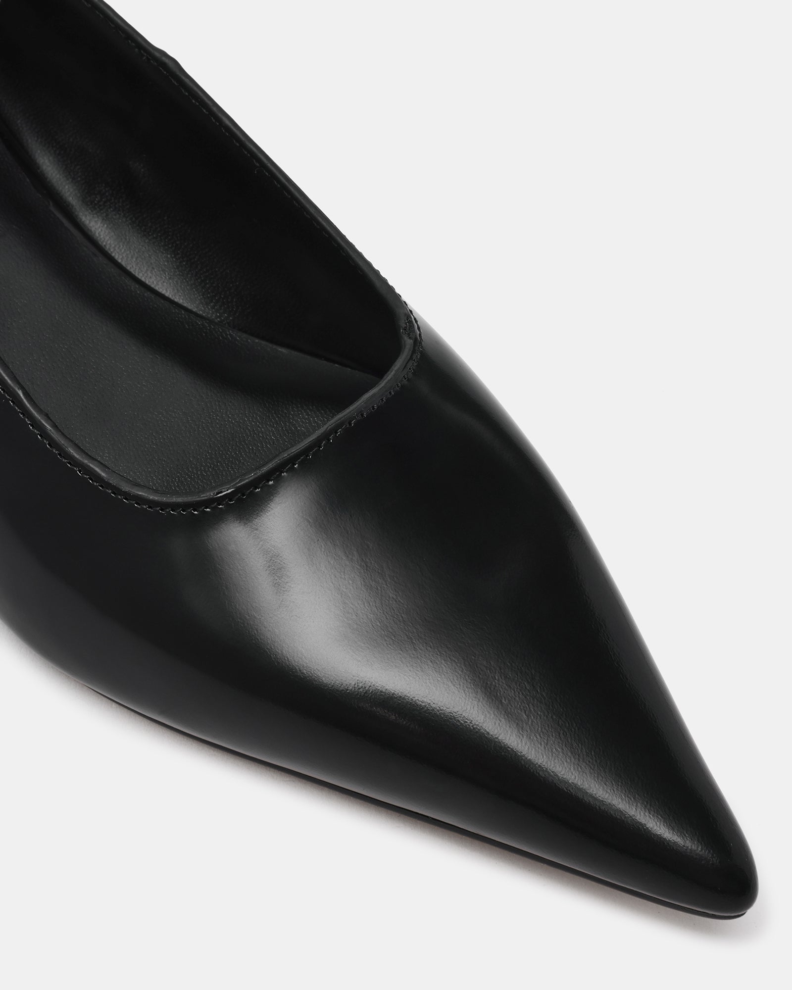 ARDYN BLACK LEATHER