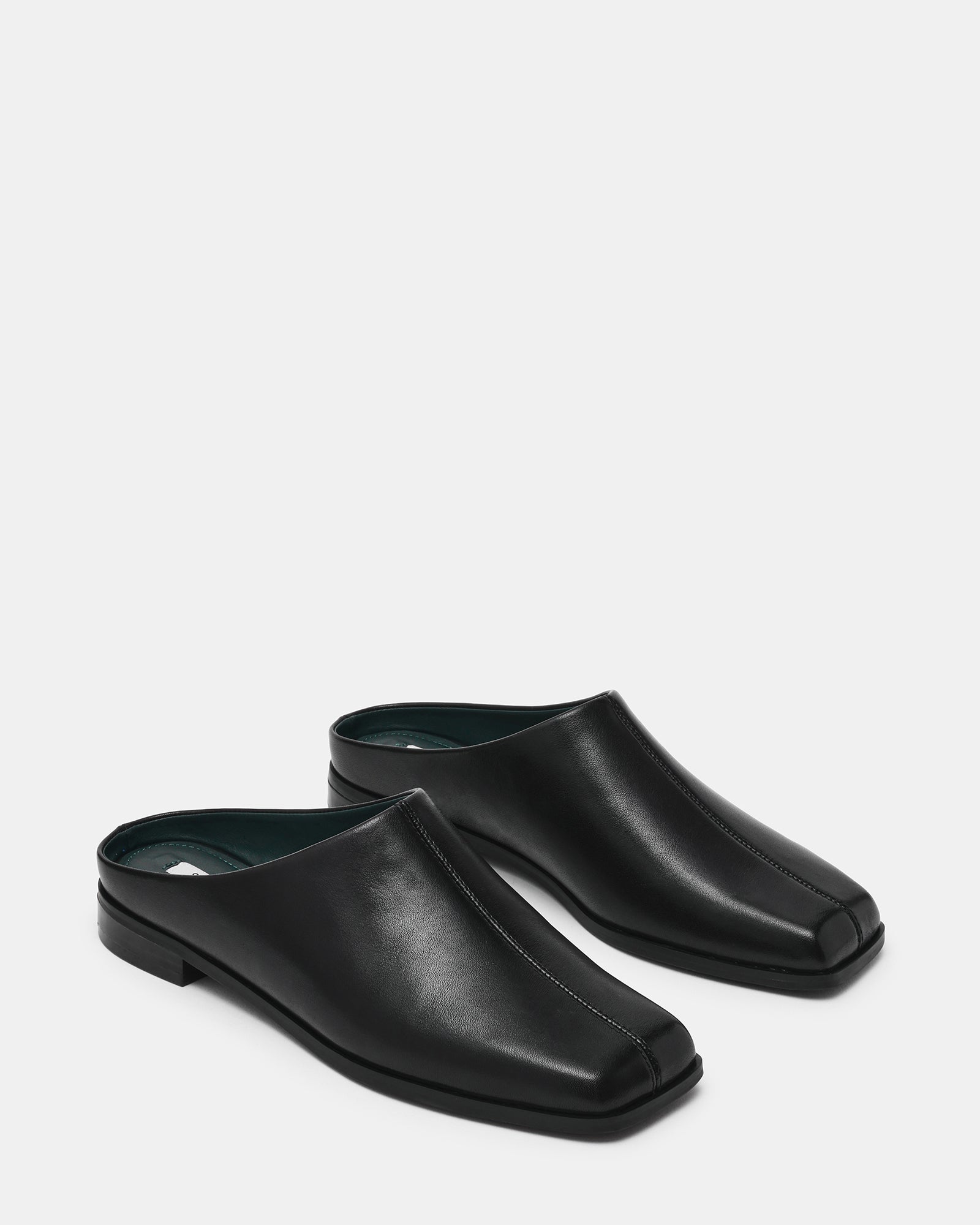 DELPHY BLACK LEATHER