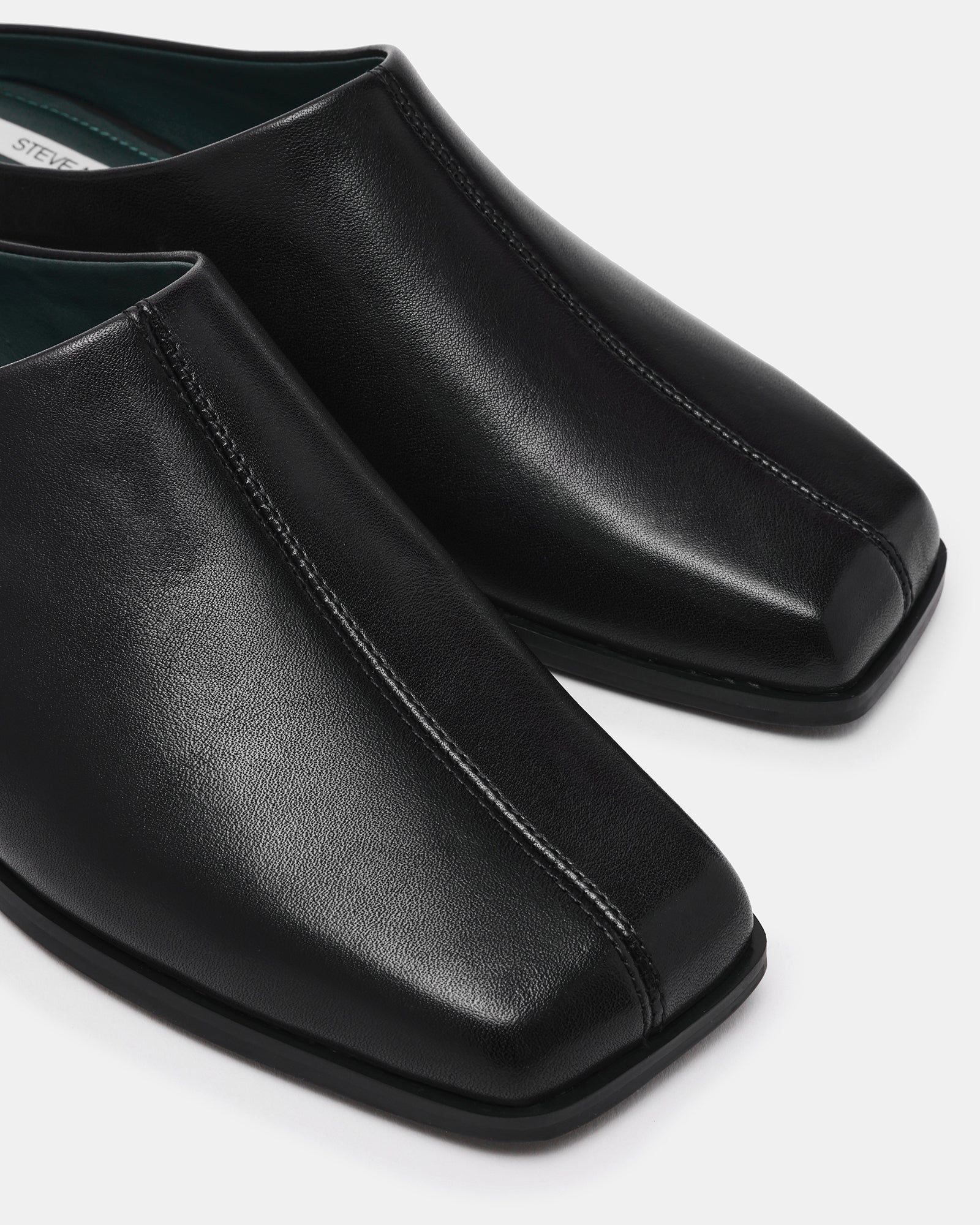 DELPHY BLACK LEATHER
