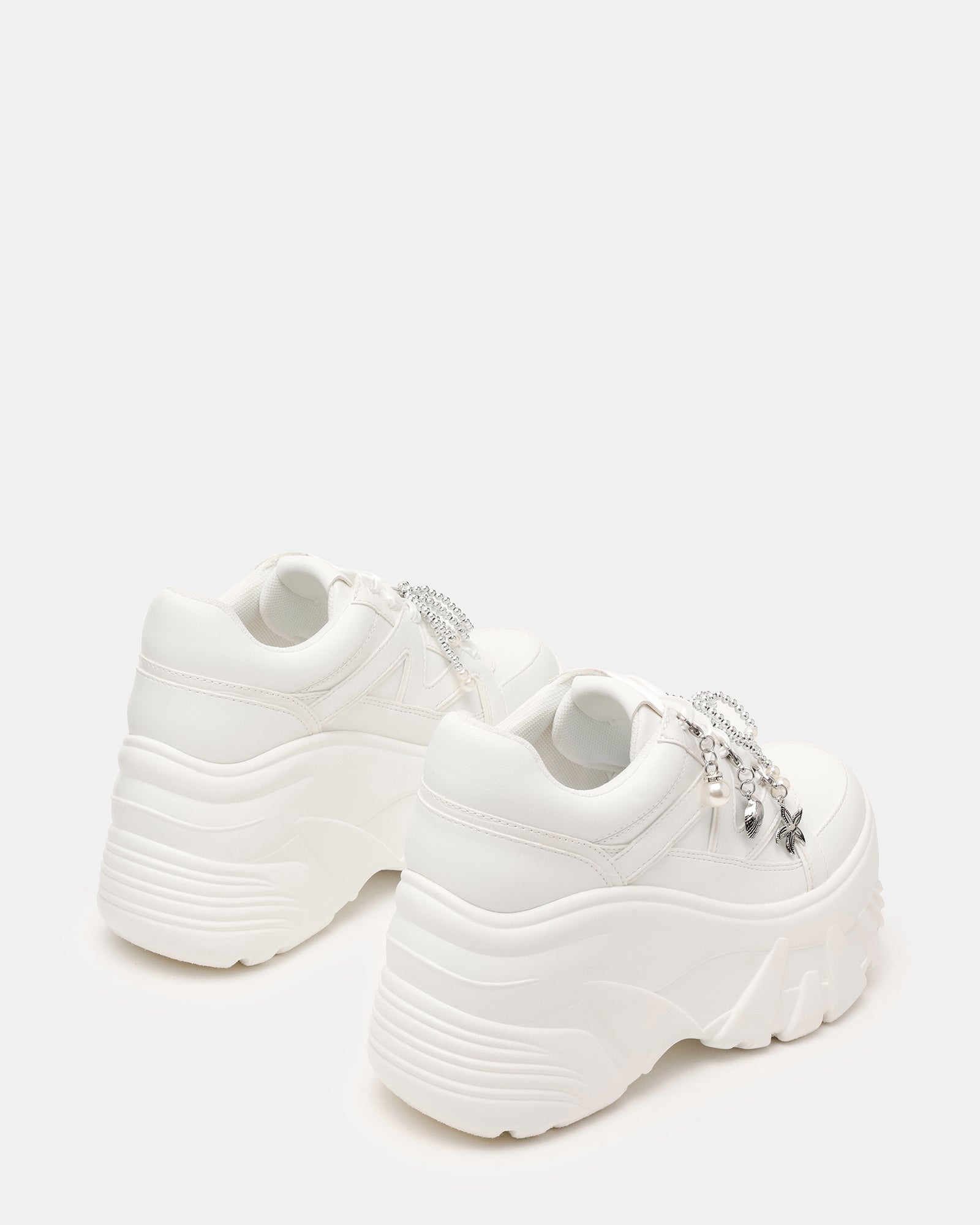 FIFI WHITE