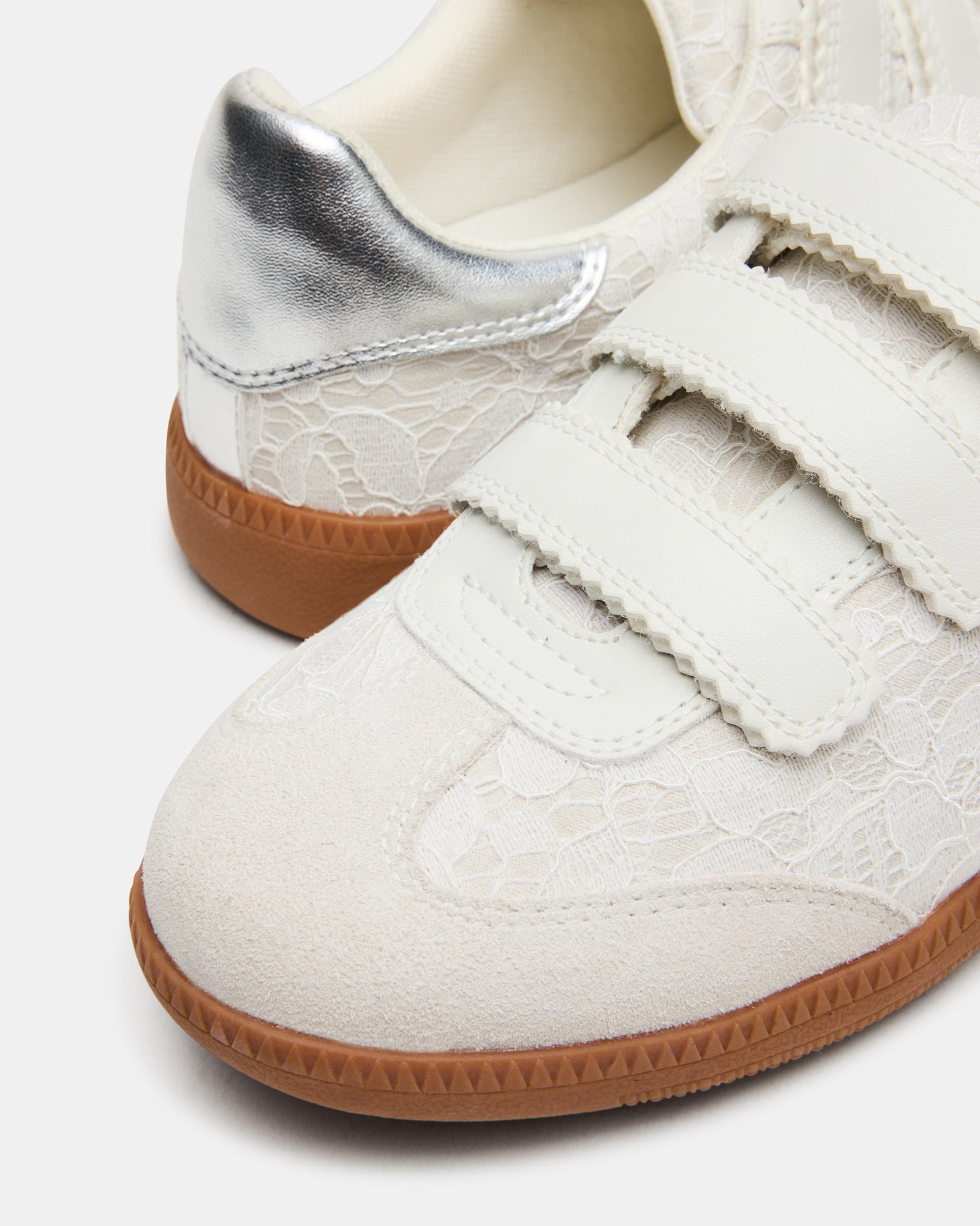 MOMENTUM WHITE LACE
