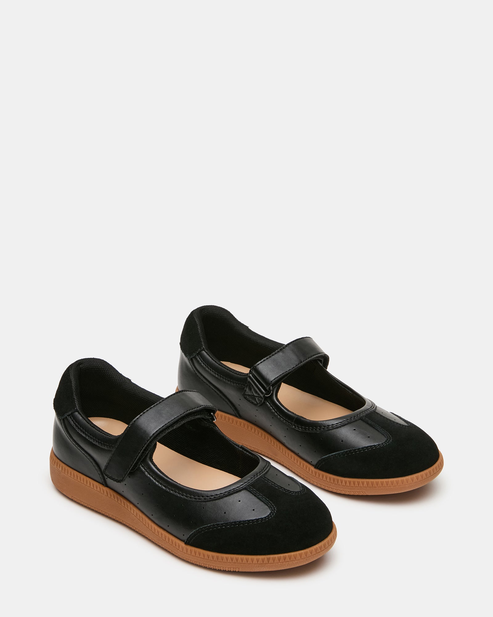 MOVEMENT BLACK