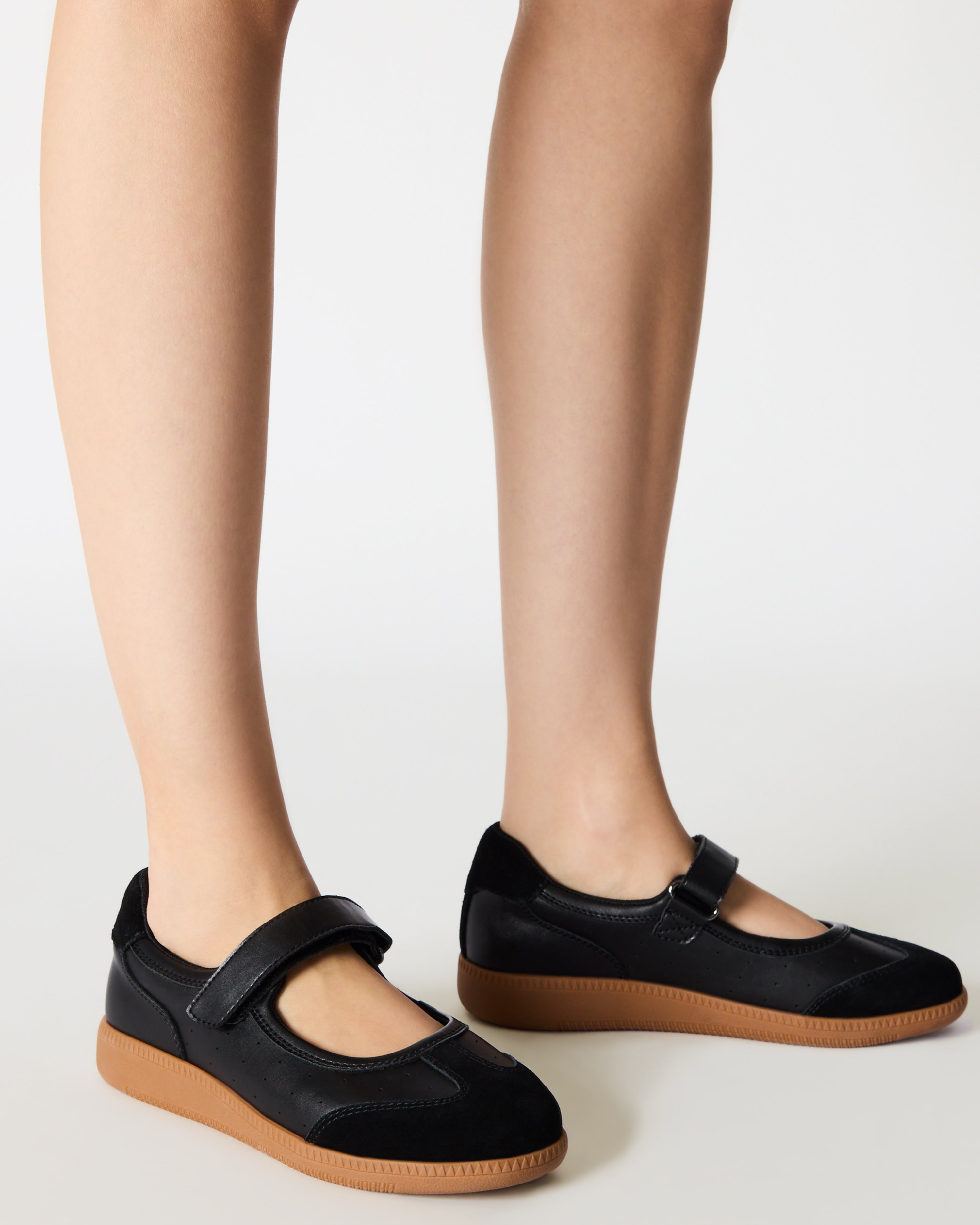 MOVEMENT BLACK