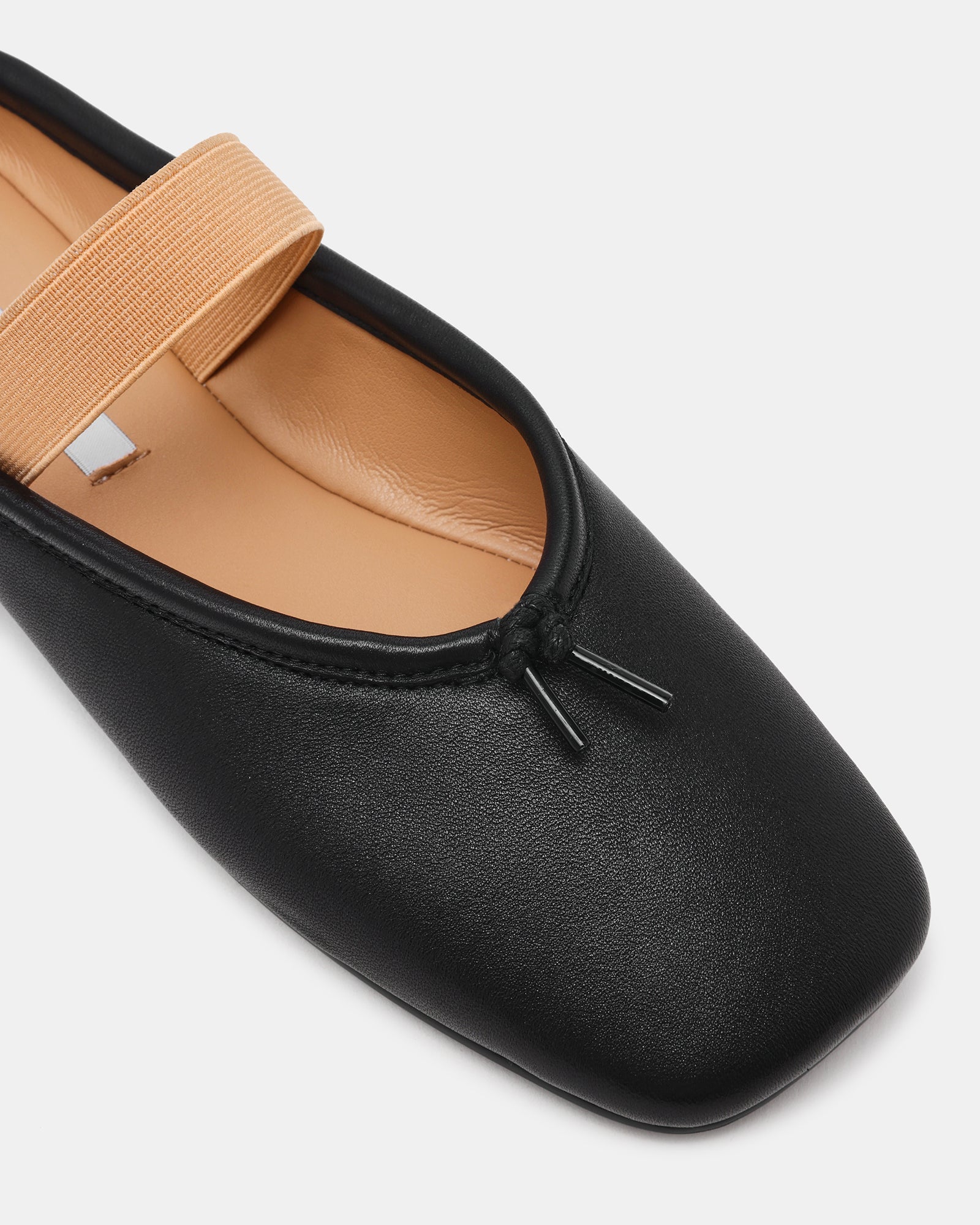 NIMA BLACK LEATHER