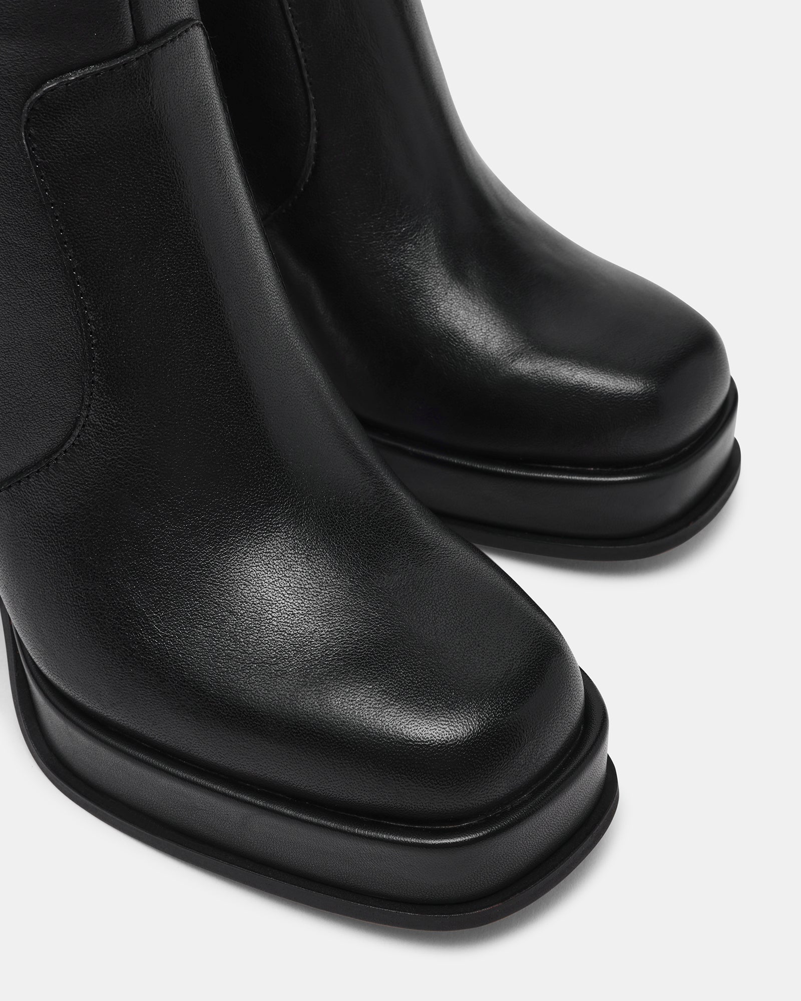 ODELIA BLACK LEATHER