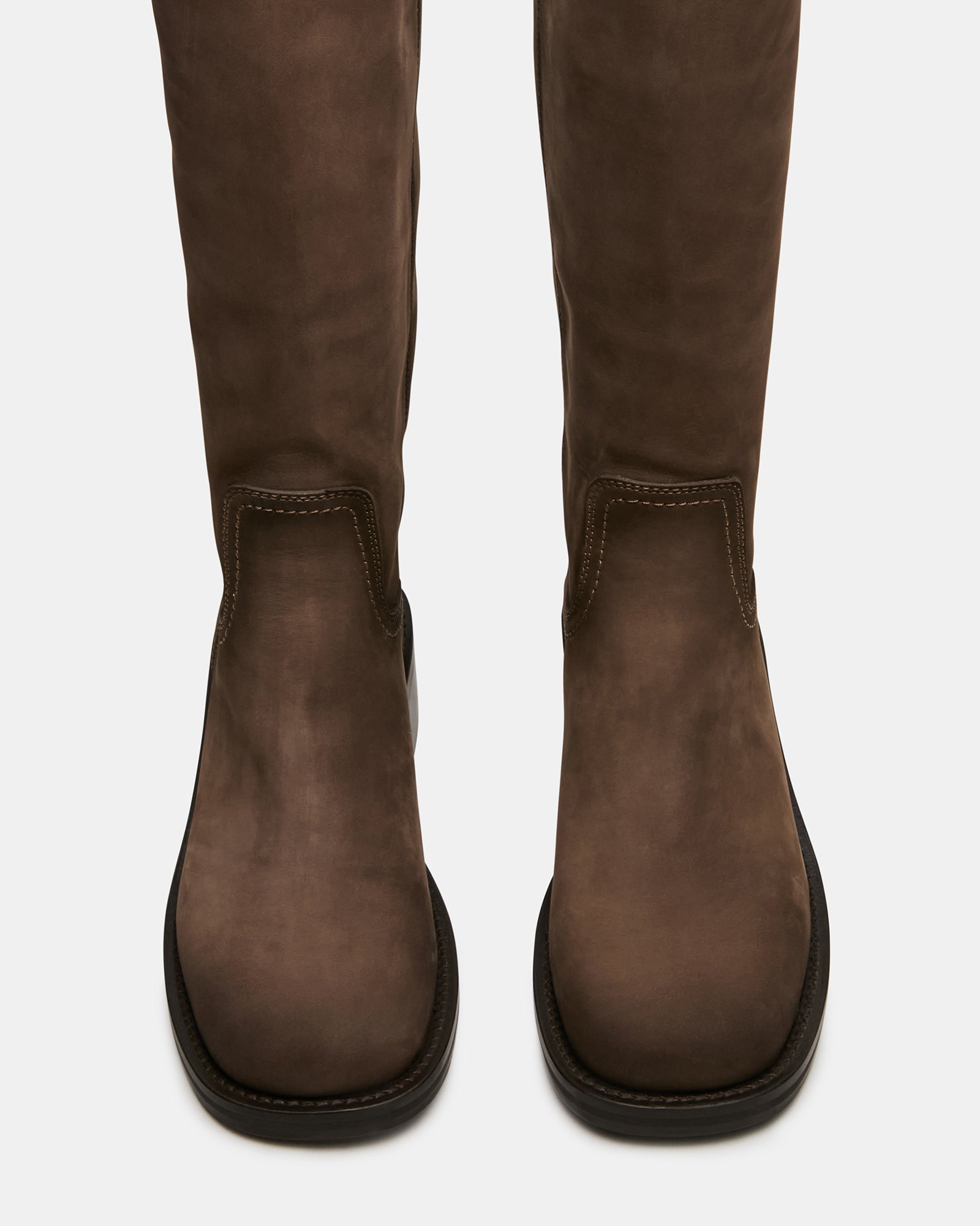 RIGGS TAUPE NUBUCK