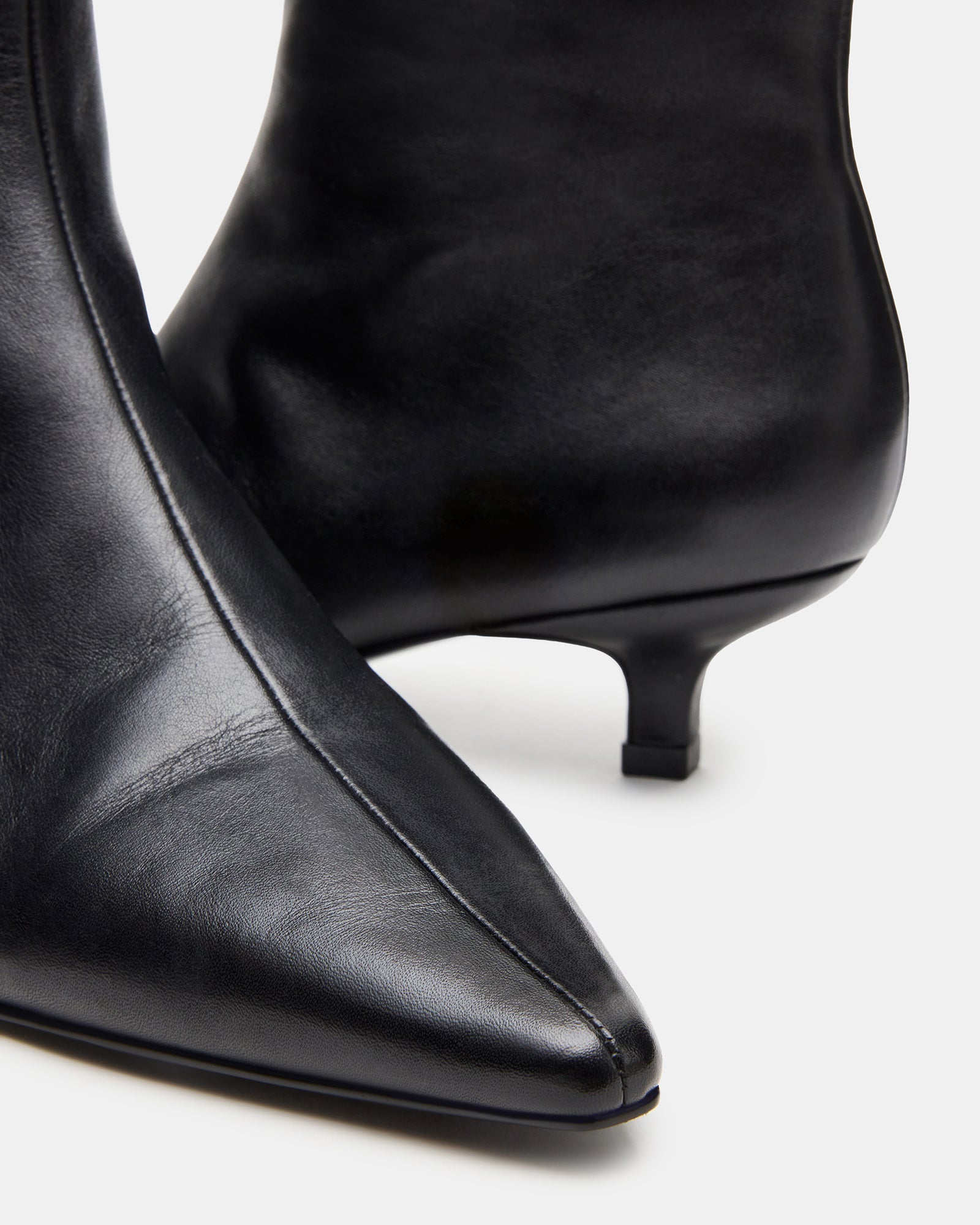 VILE BLACK LEATHER