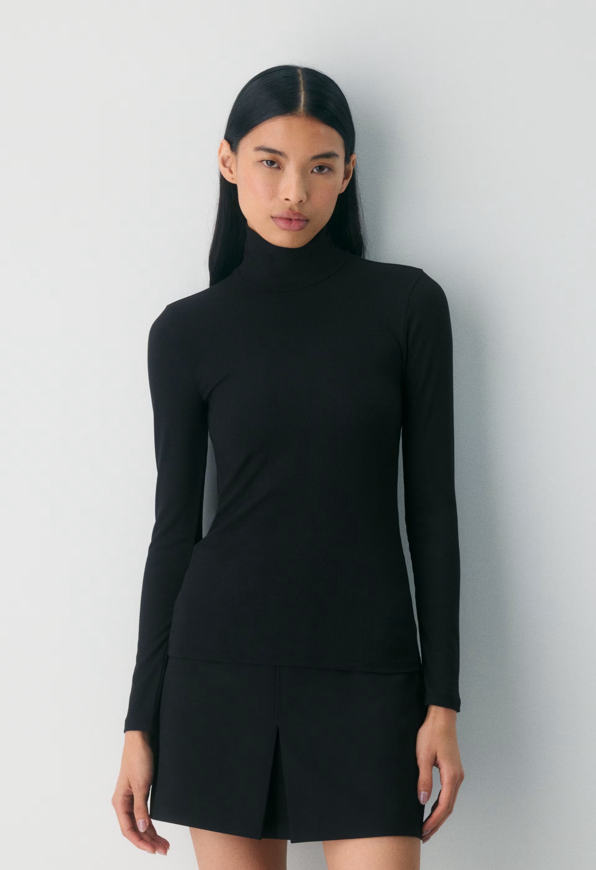 Only Turtleneck - BLACK
