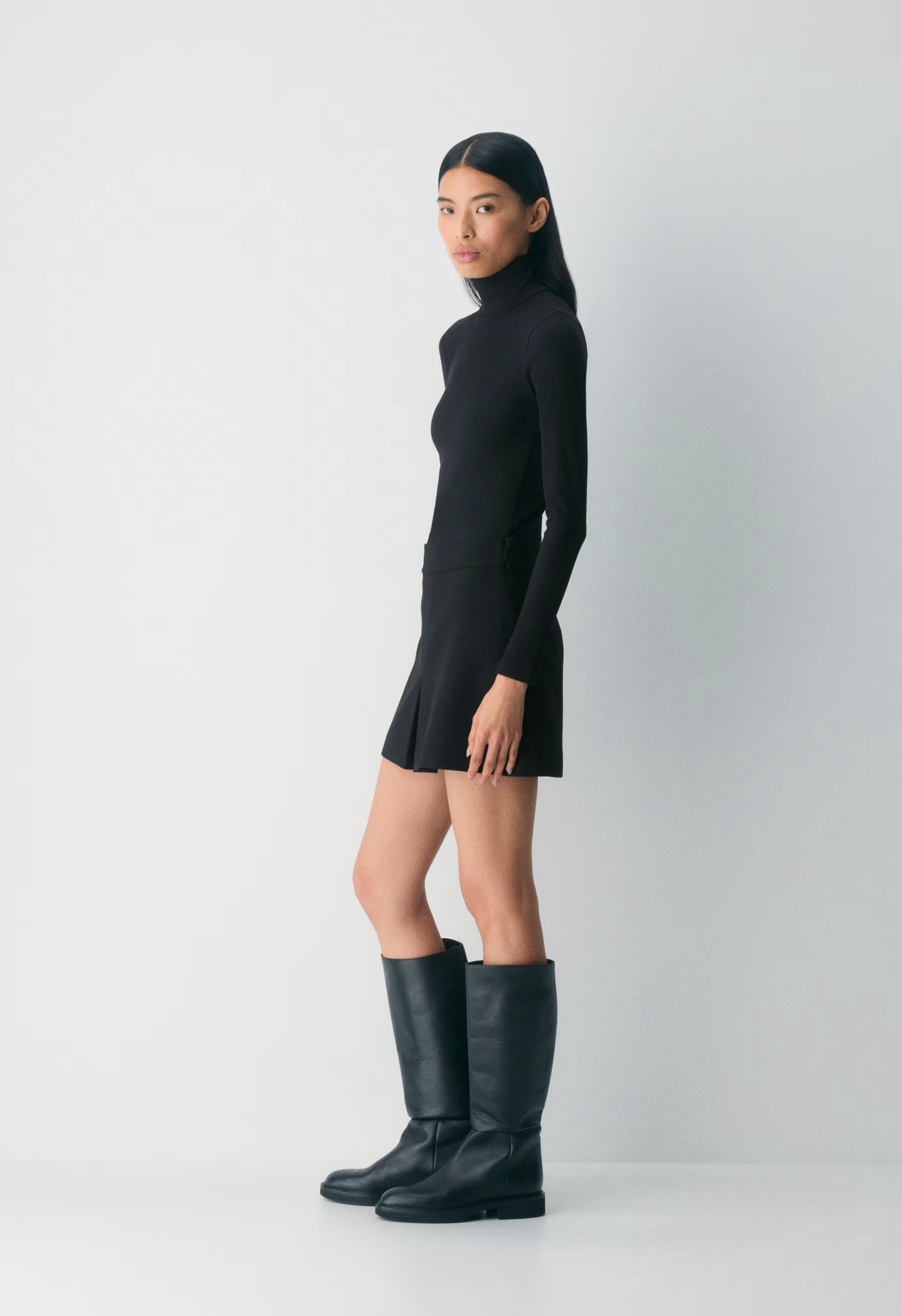 Only Turtleneck - BLACK