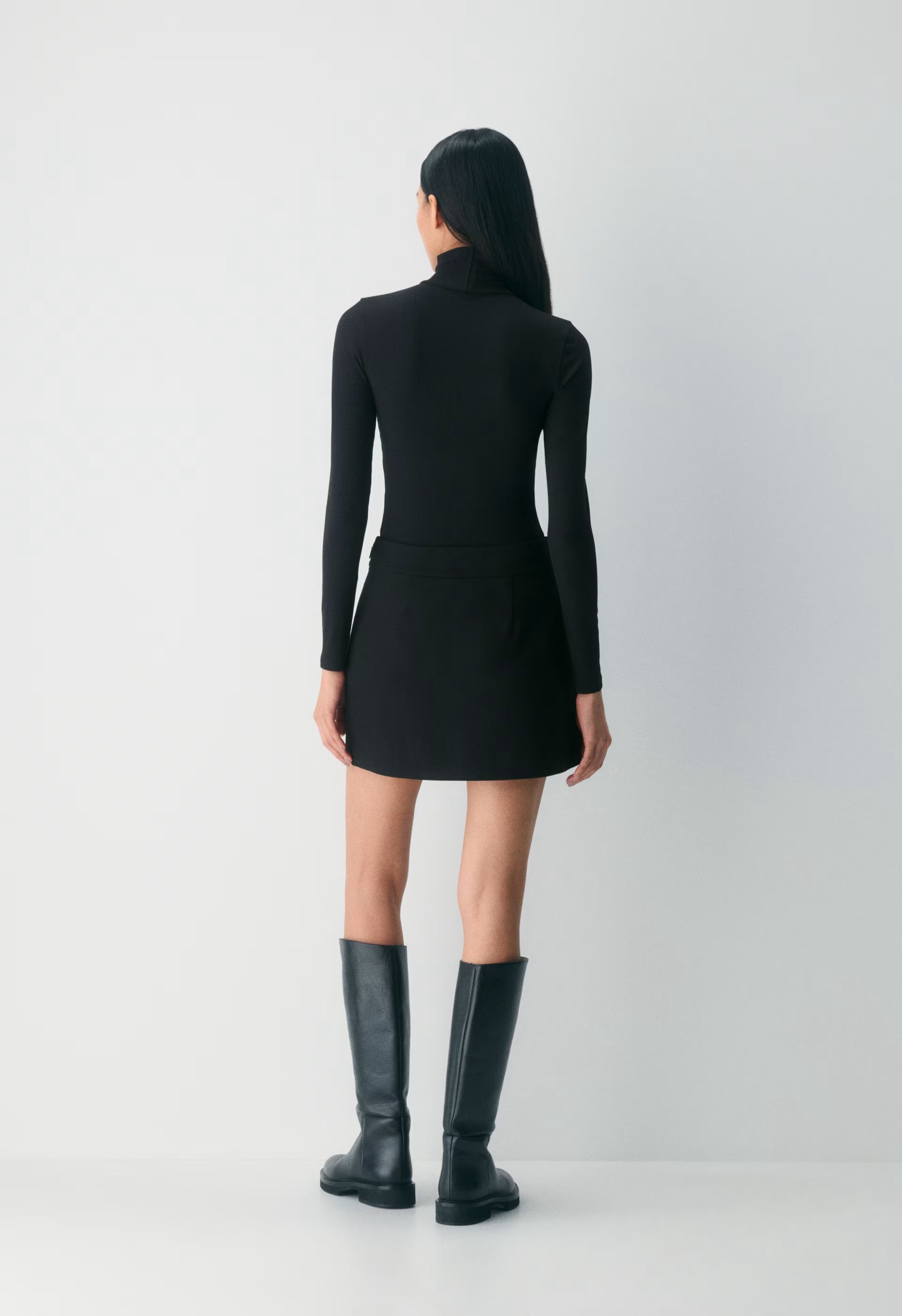 Only Turtleneck - BLACK