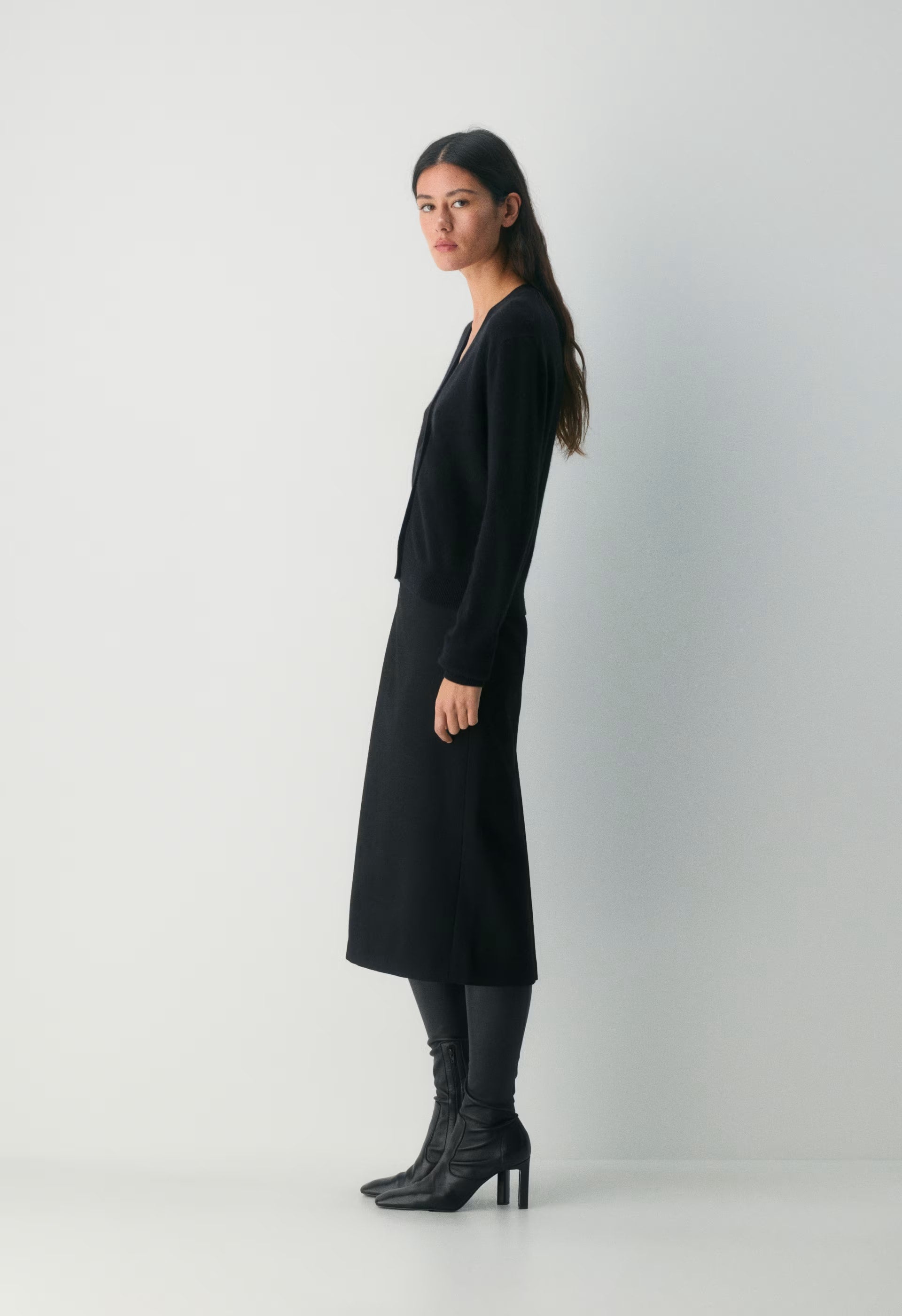 Bare Cashmere Laureate Cardigan - BLACK