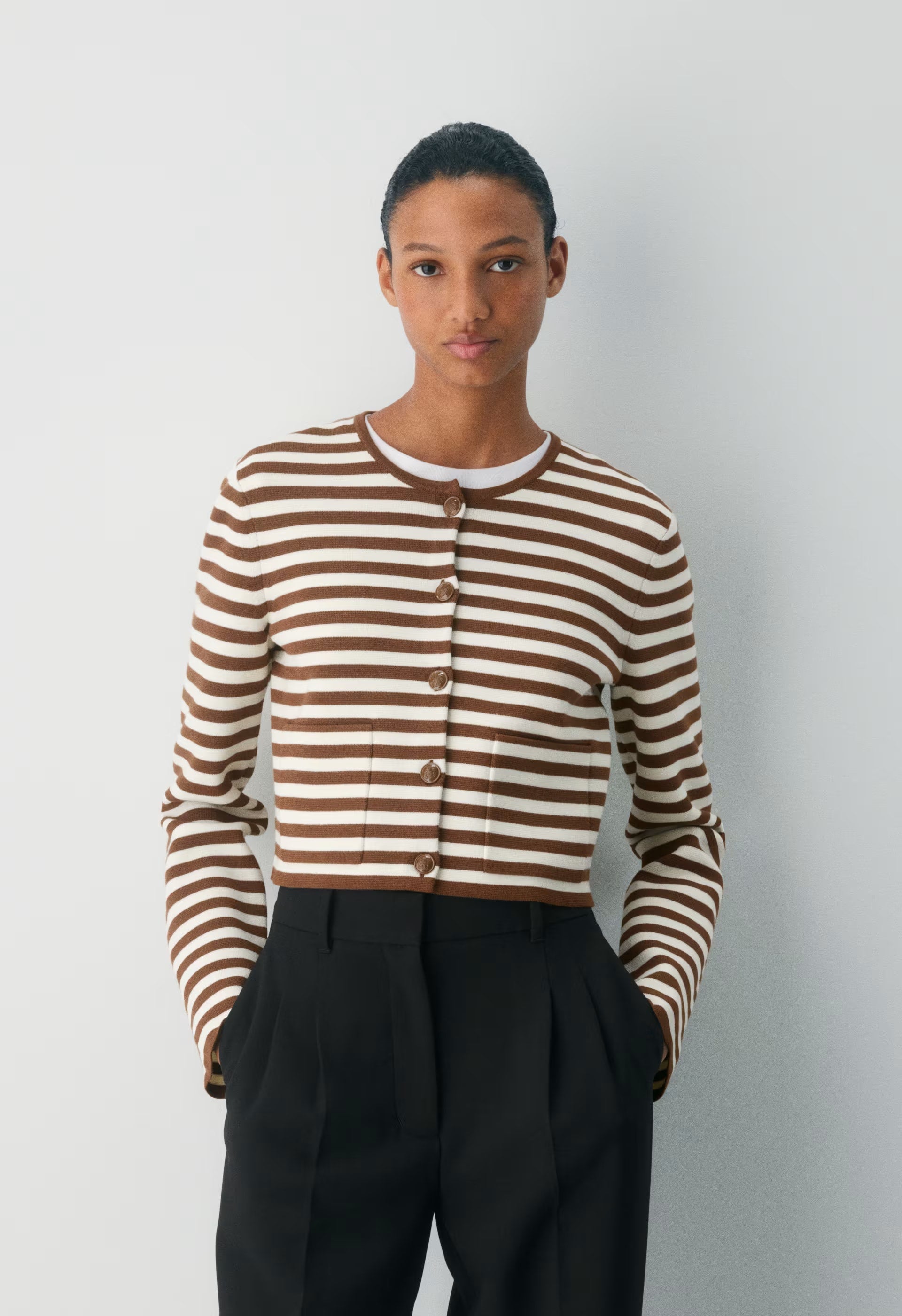 Notable Cardigan - Wonder Yarn - LT BIRCH/ CHCLTR BRN