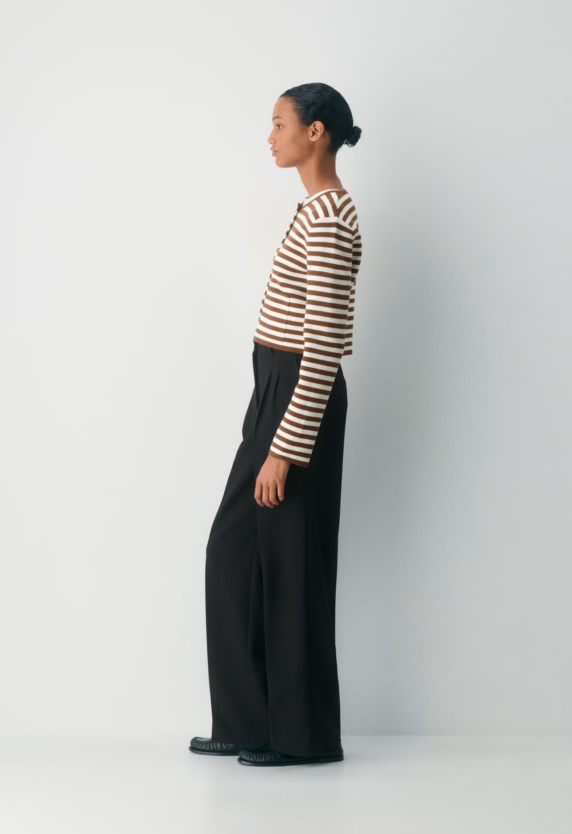 Notable Cardigan - Wonder Yarn - LT BIRCH/ CHCLTR BRN