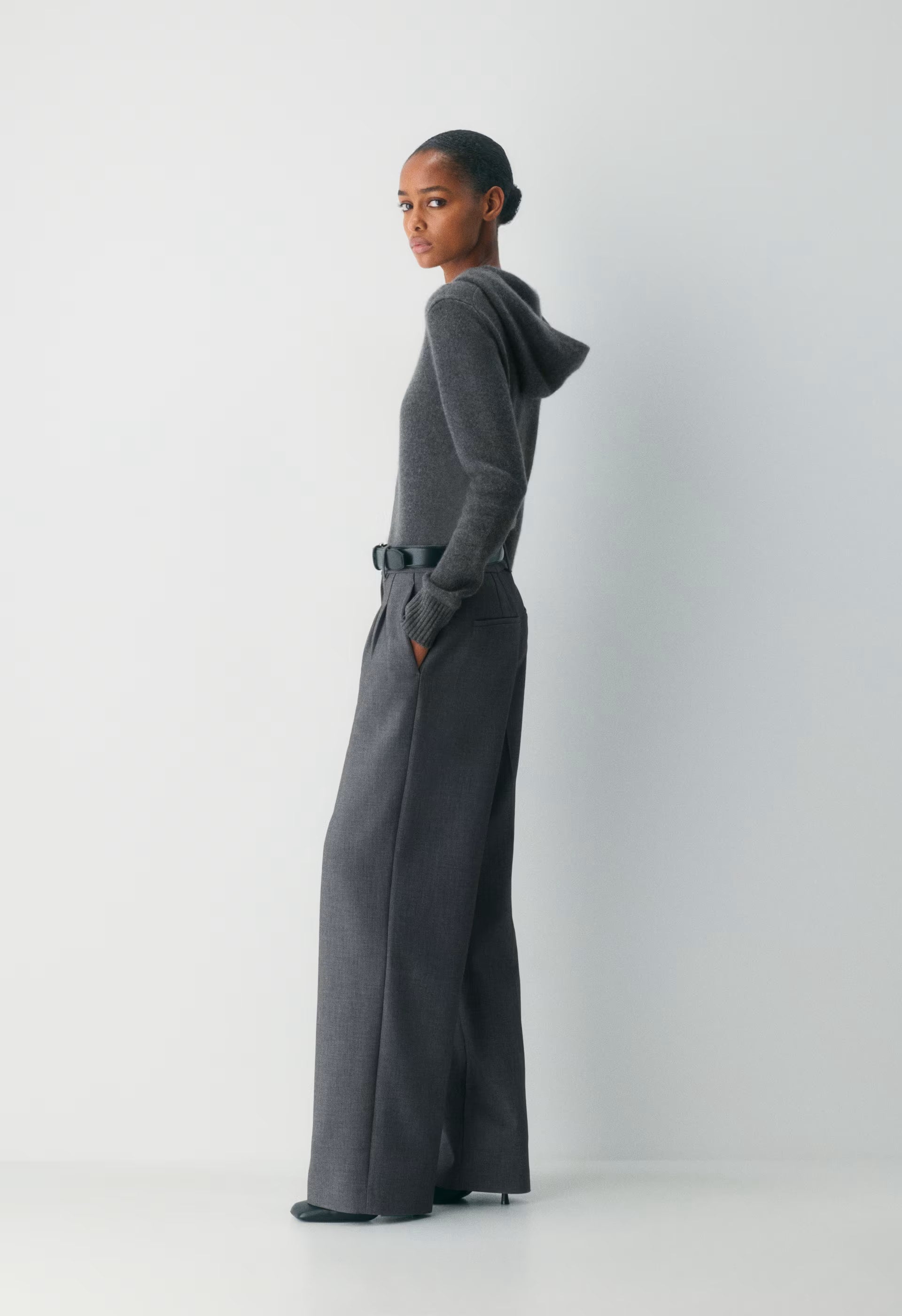 Essential Cashmere Idyllic Zip Hoodie - HEATHER CHARCOAL