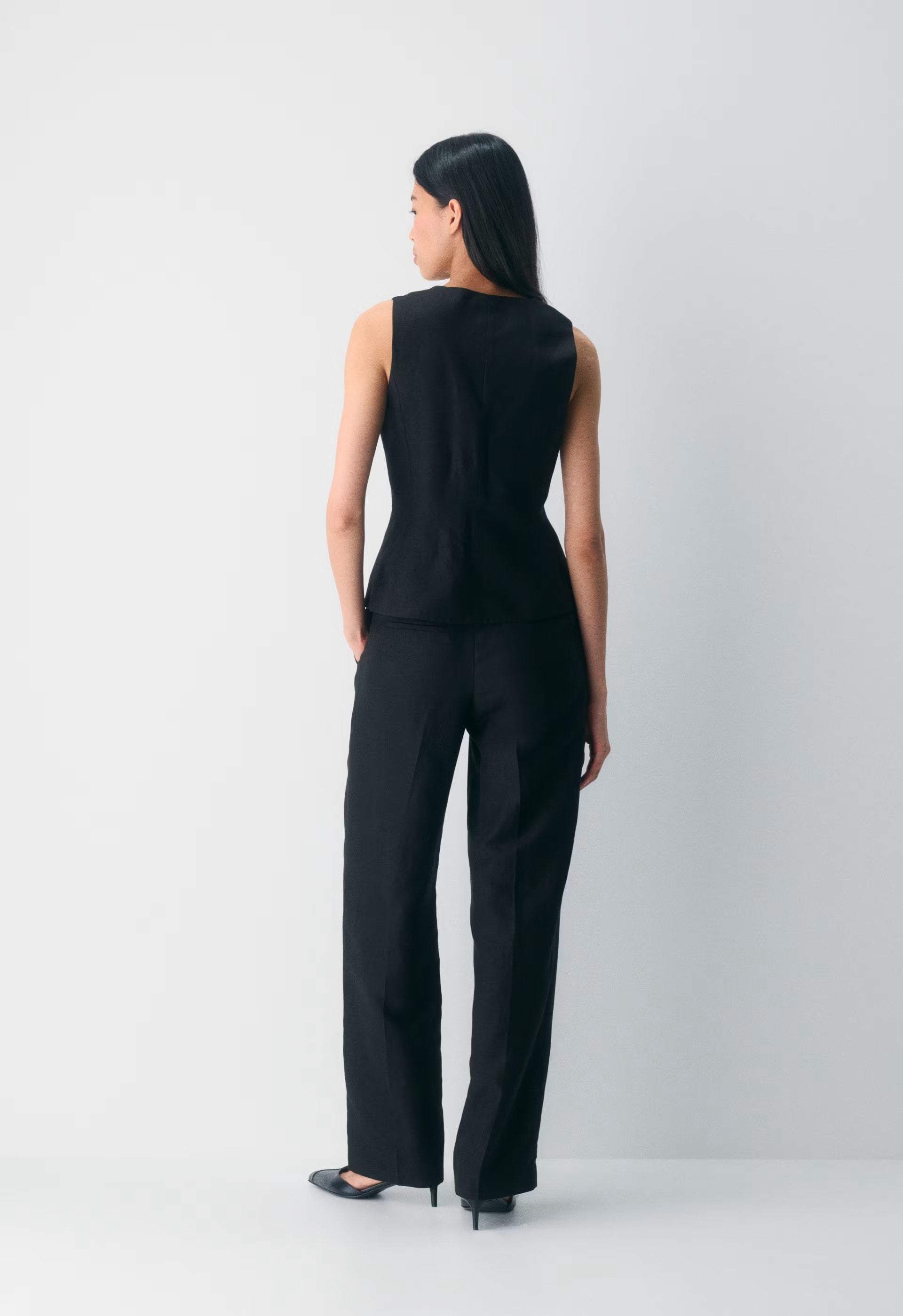 CruiseLinen™ Regal Vest - BLACK