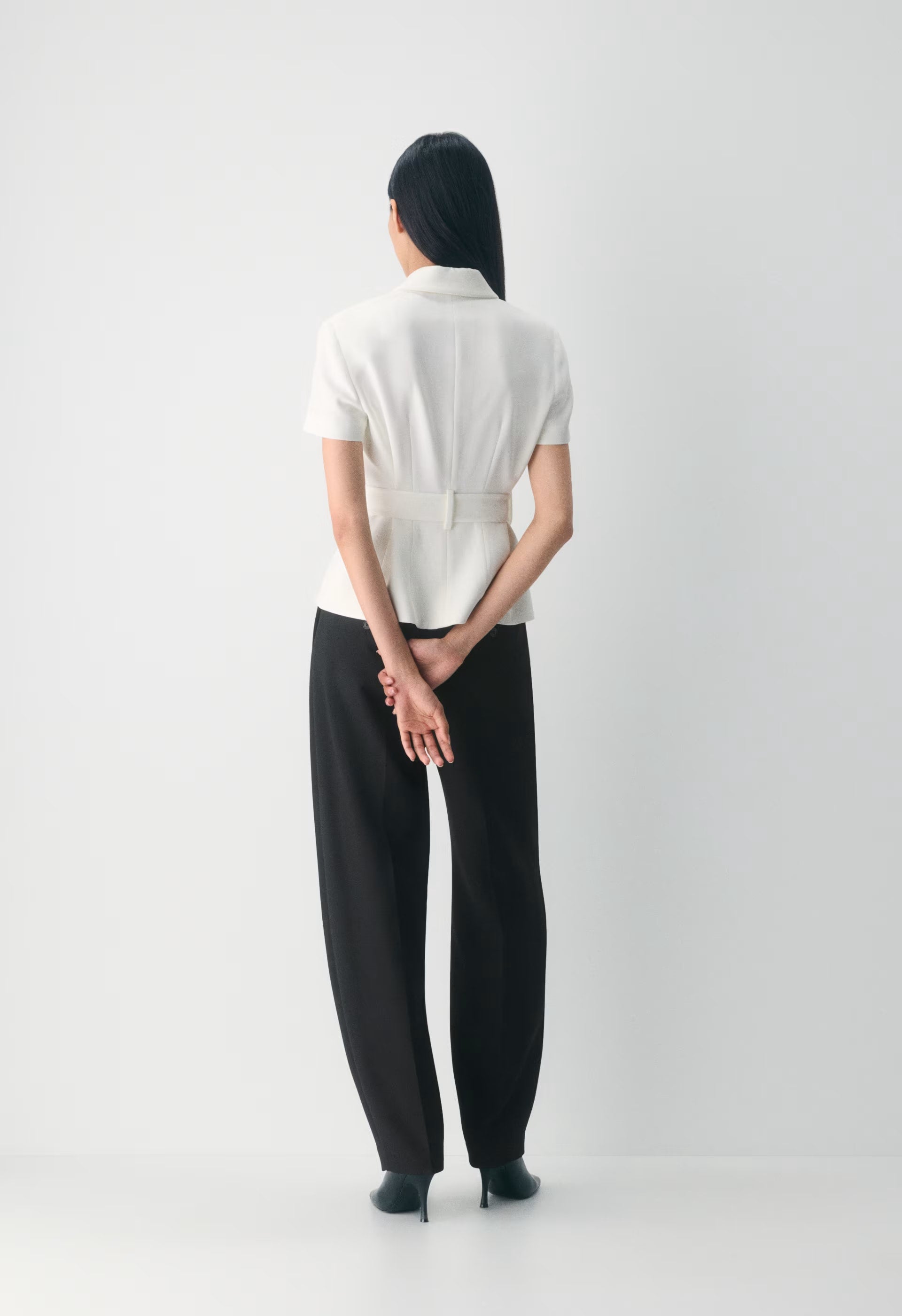 Brynn Shortsleeve Blazer - Sway Crepe - LIGHT BIRCH
