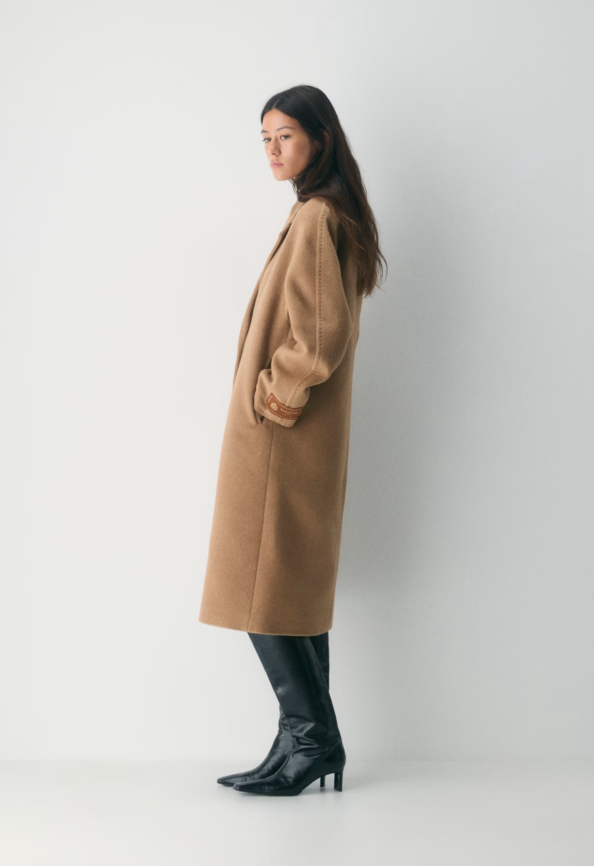 The Slouch™ Coat New - (Re)Camel Wool - COCOA SAND