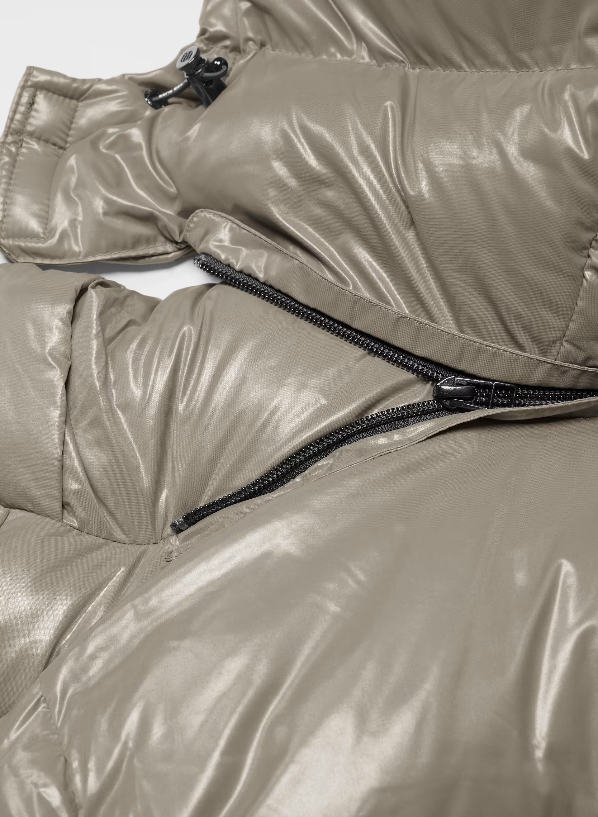 The Super Puff™ Long - Hi-Gloss - MODERN TAUPE