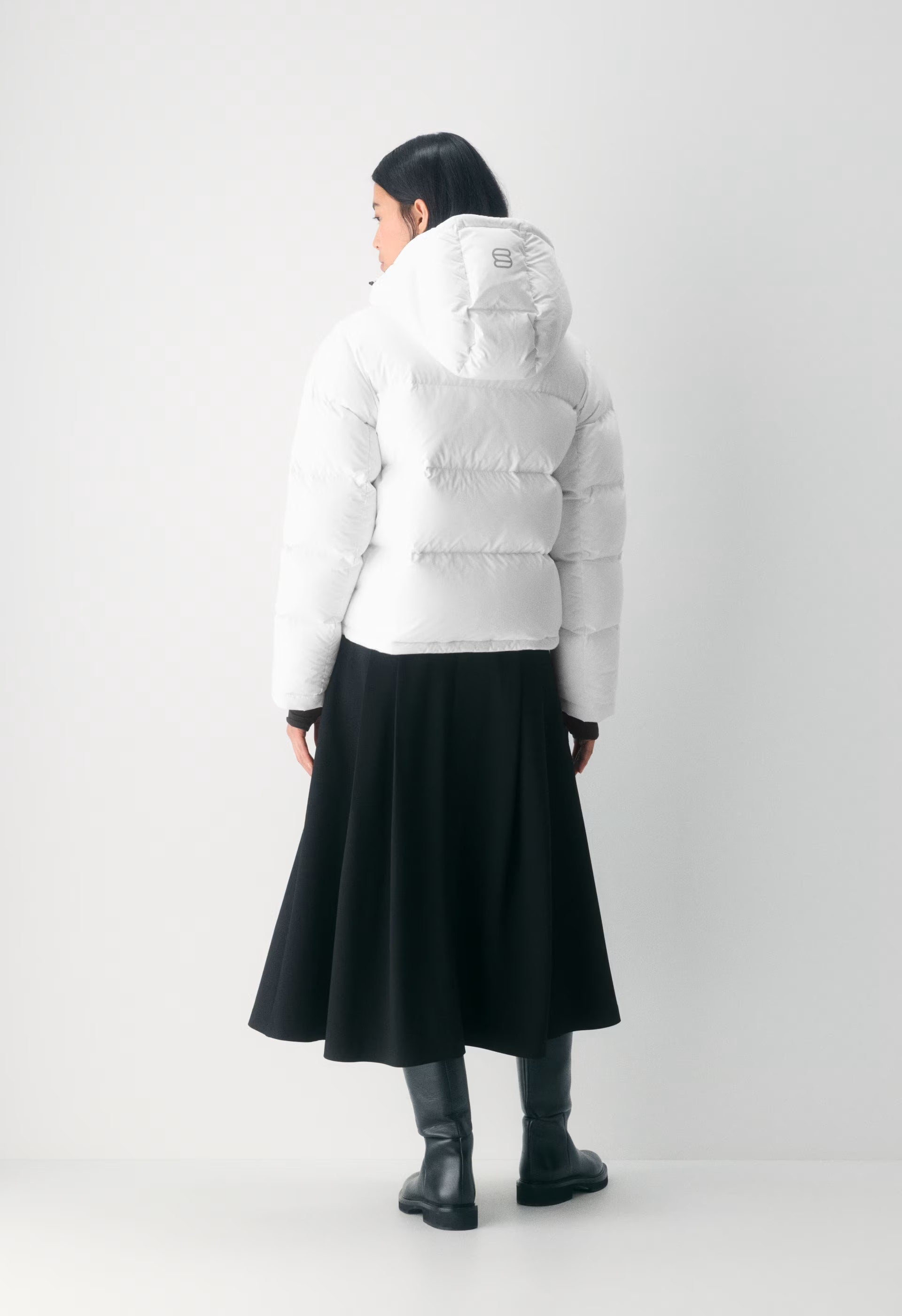 The Super Puff™ Shorty - cliMATTE™ - WHITE