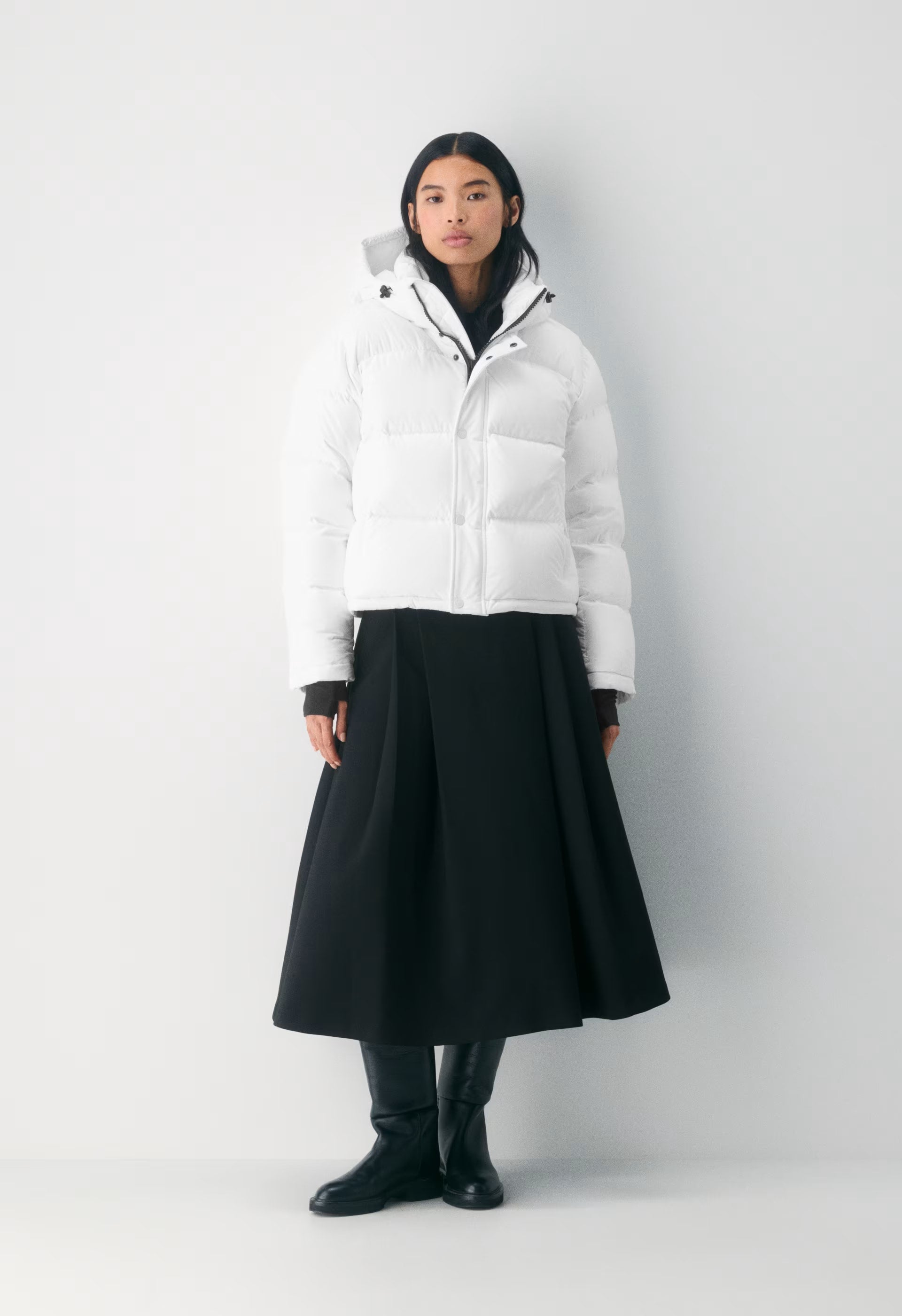 The Super Puff™ Shorty - cliMATTE™ - WHITE