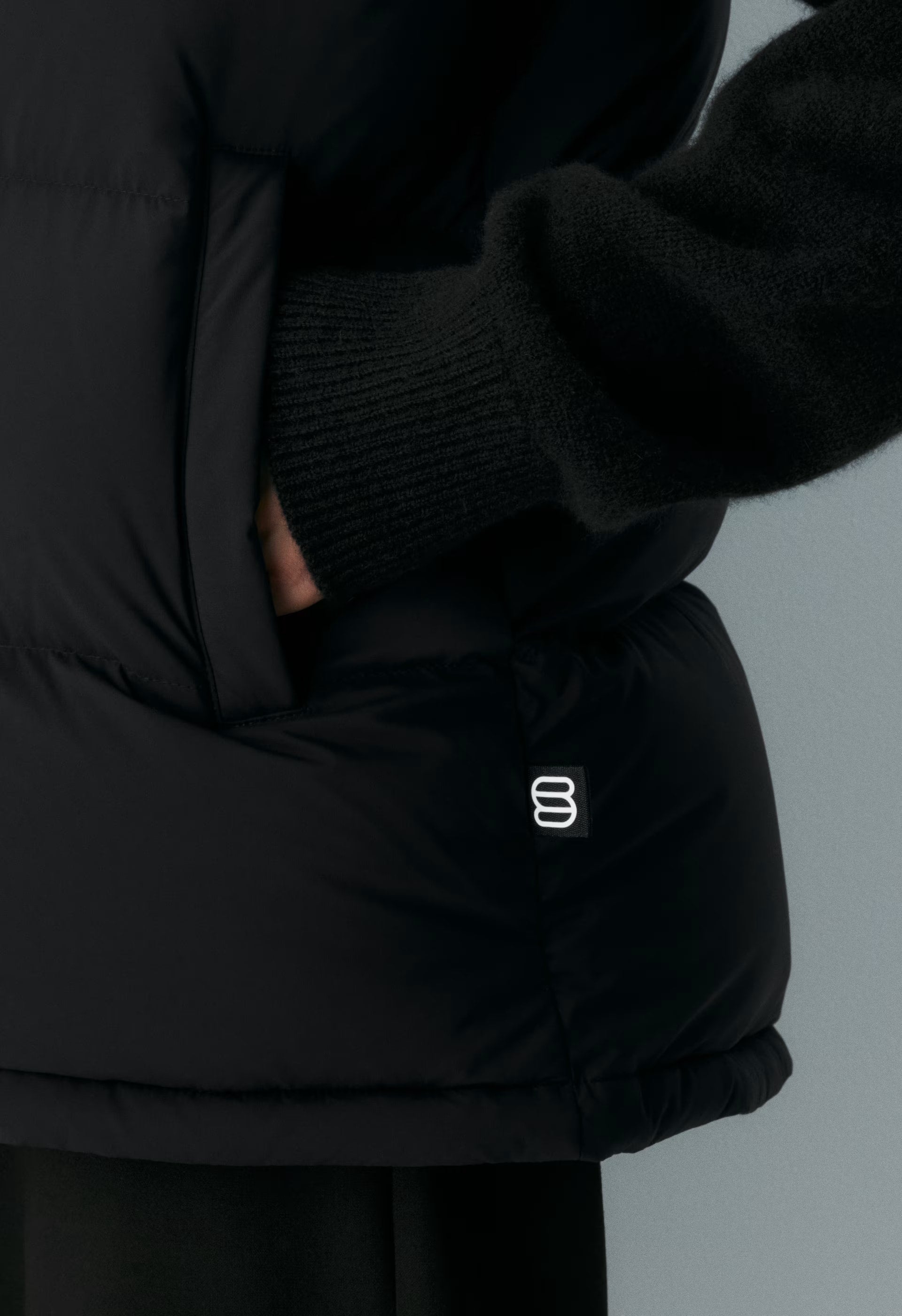 The SuperPuff™ LoHip Vest - cliMATTE™ - BLACK