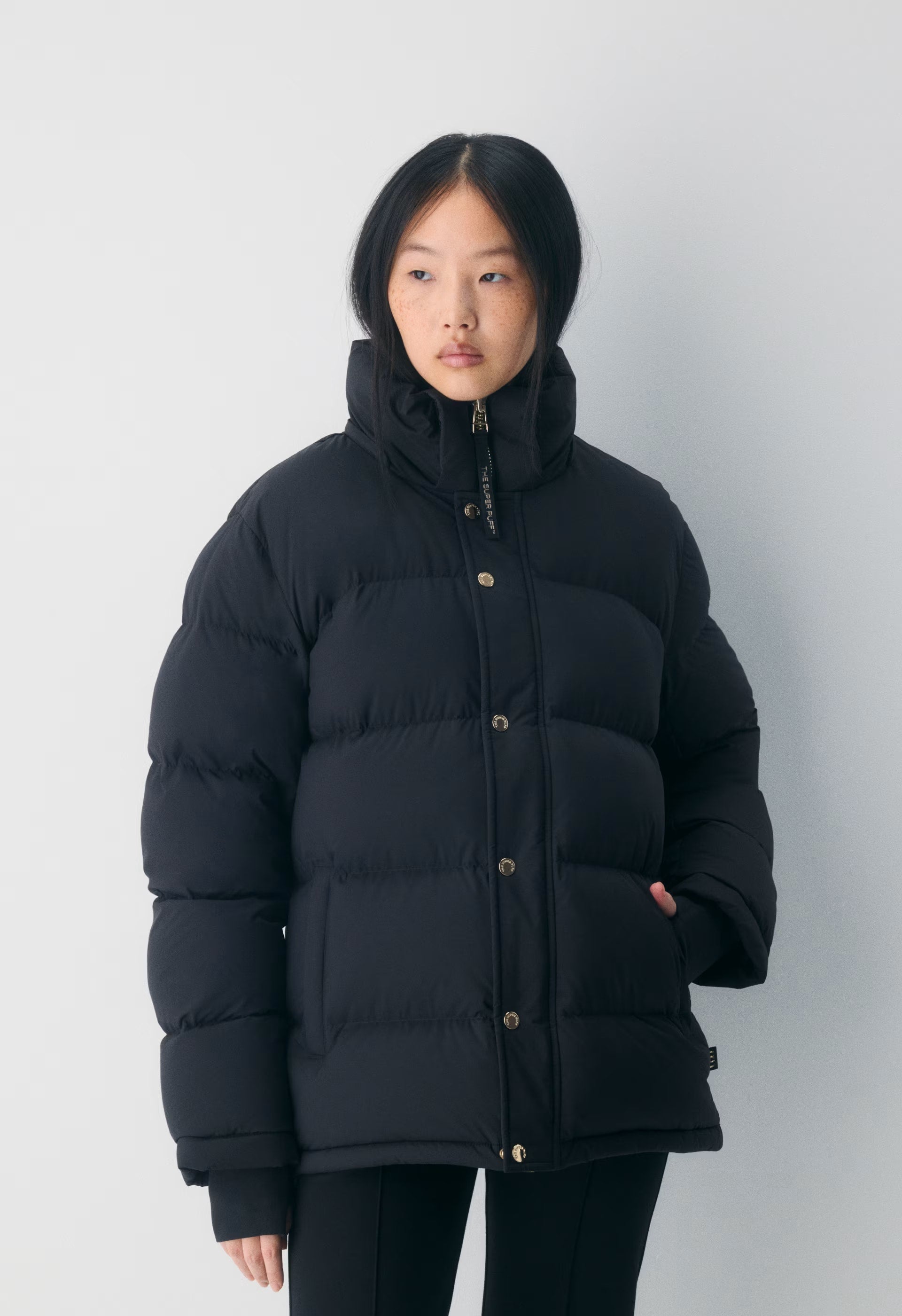 The Super Puff™ - cliMATTE™ - BLACK/SHINY GOLD