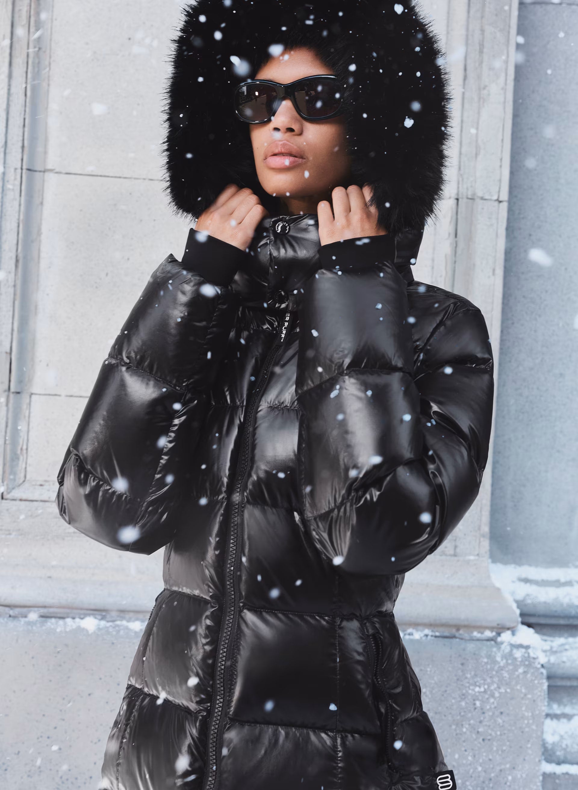 The SuperSnug Puff™ Mid - Hi-Gloss - BLACK/BLACK