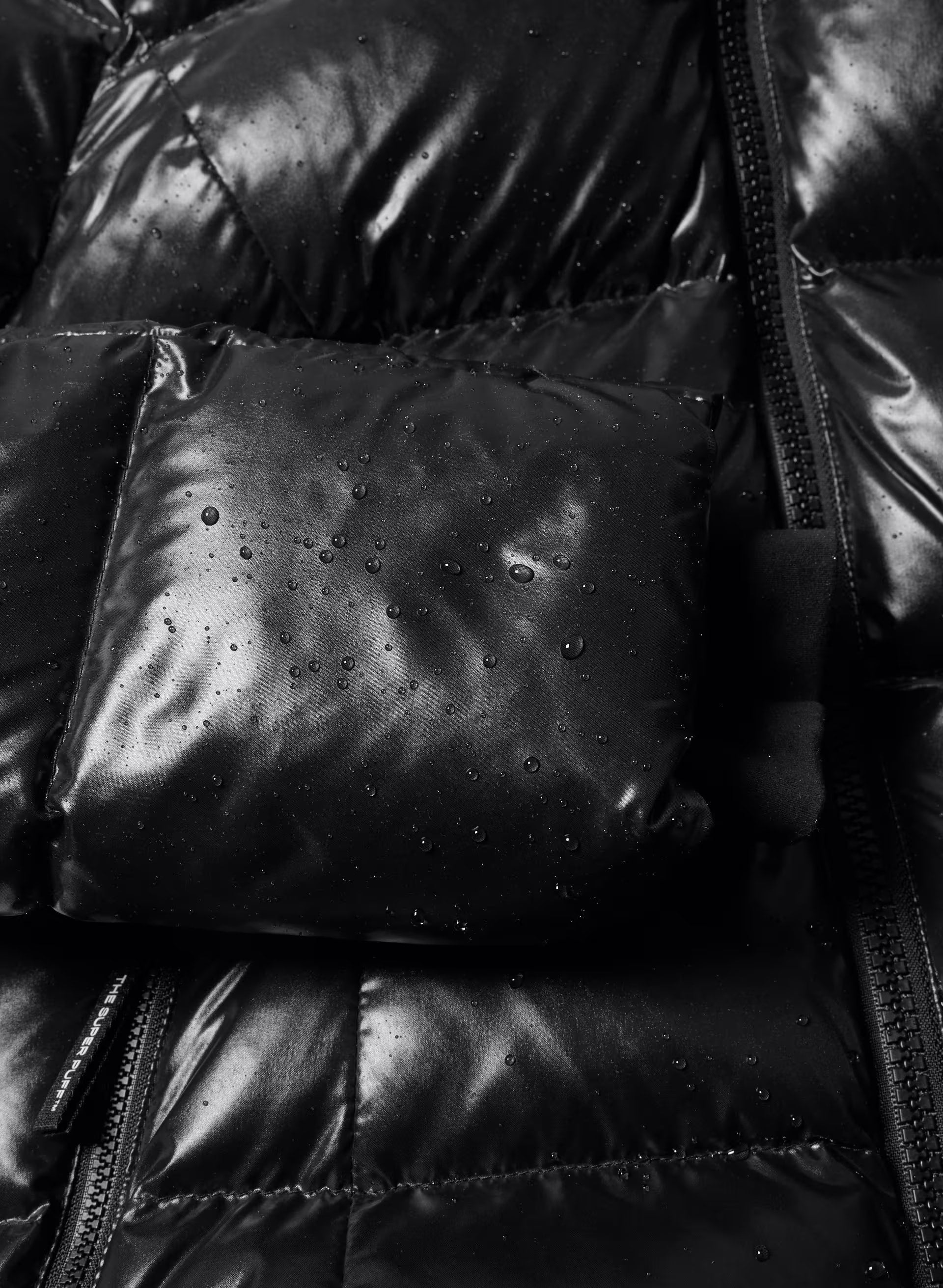 The SuperSnug Puff™ Long - cliMATTE™ - Hi-Gloss - BLACK/BLACK